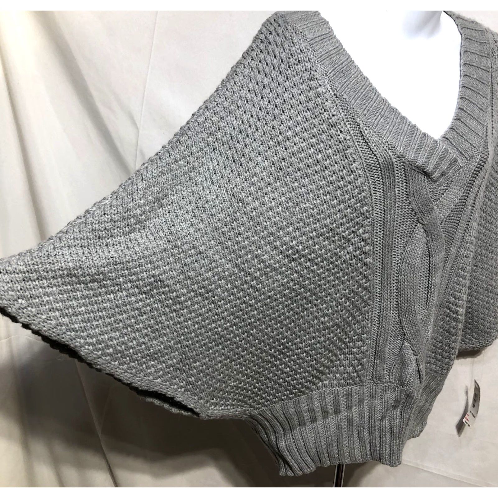 Vintage ANA Crochet Knit Sweater XL Gray Butterfly Sleeves V-Neck CottageCore Womens Pullover Knit Size XL / US 12-14 / IT 48-50 - 4 Thumbnail