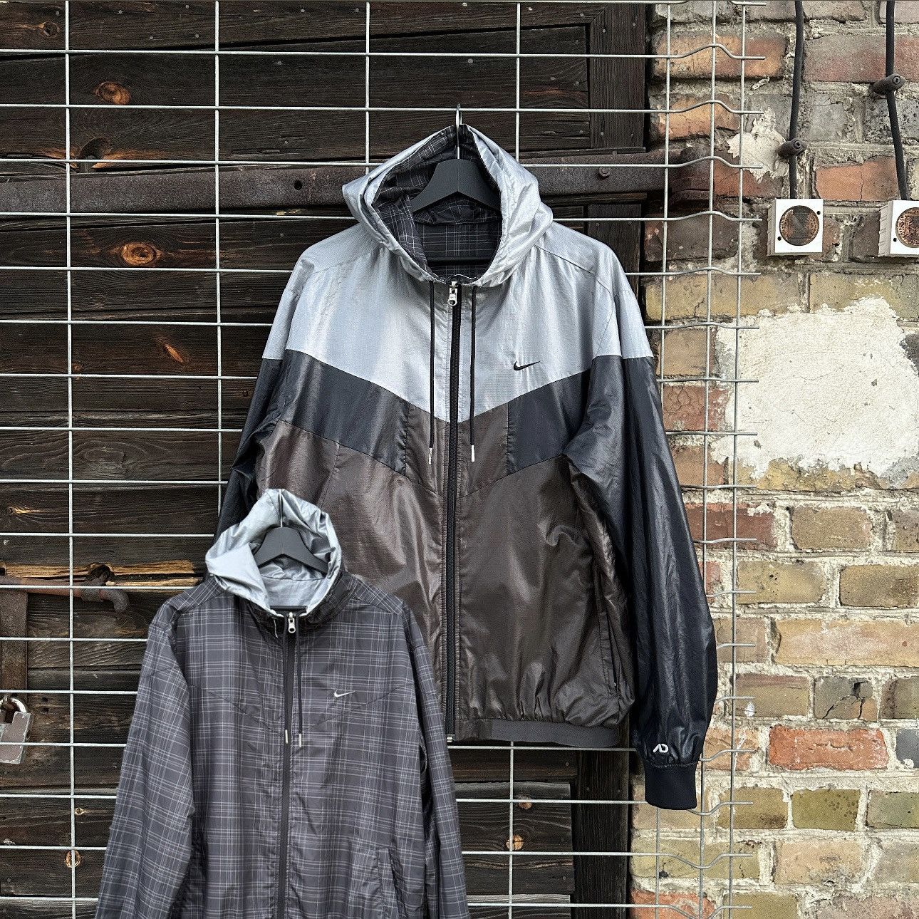 Nike Vintage Nike Jacket 2in1 Nylon Drill Y2k Style Hip Hop Sport Size US L / EU 52-54 / 3 - 1 Thumbnail