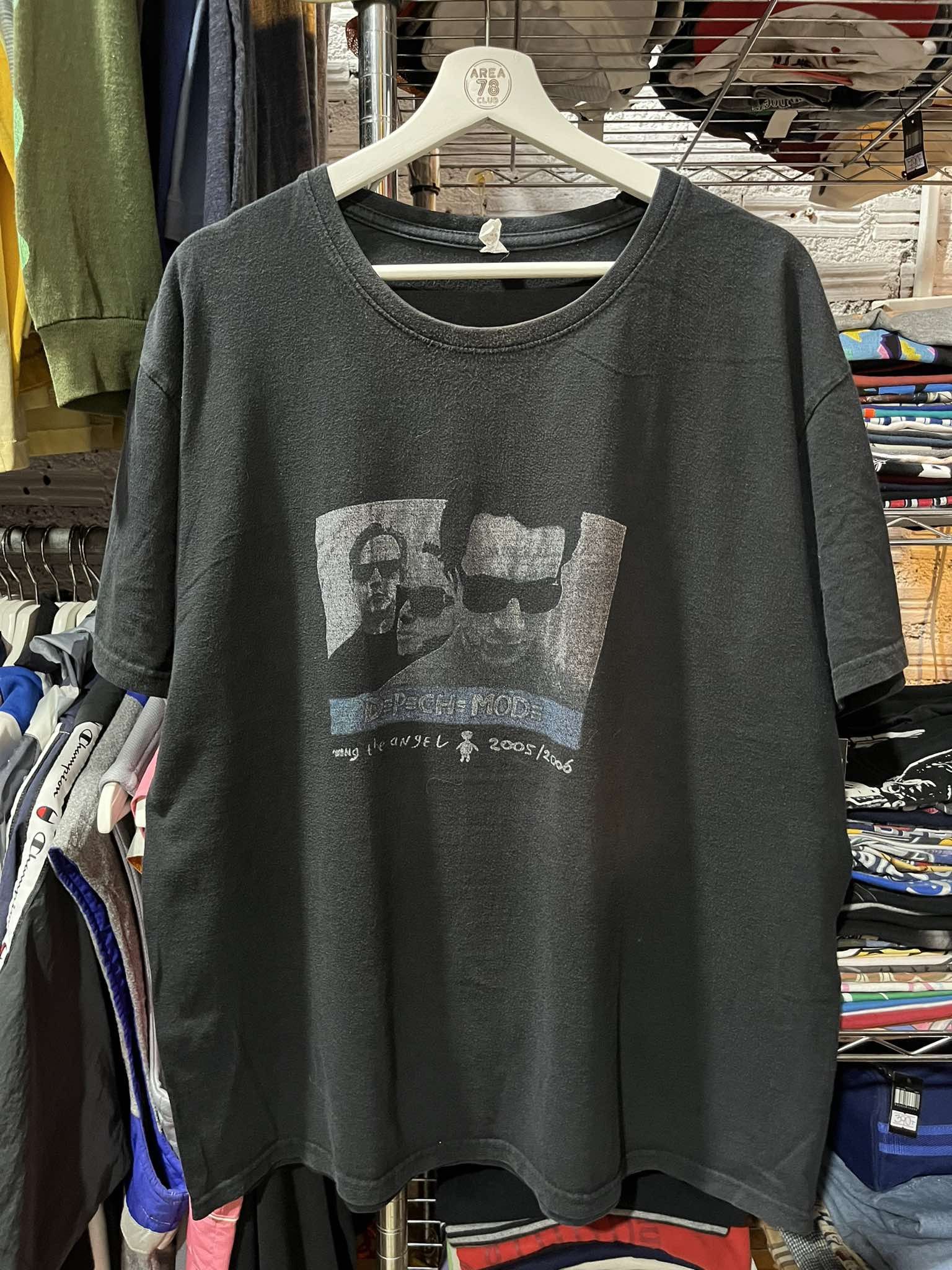 Band Tees Depeche Mode Touring The Angel Tour Tee 2005s Size US XL / EU 56 / 4 - 1 Thumbnail