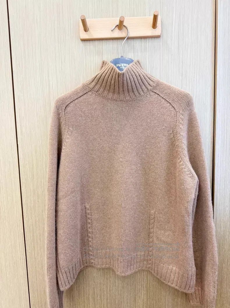 Loro Piana Loro Piana Baby cashmere camel turtleneck sweater Size S / US 4 / IT 40 - 2 Thumbnail