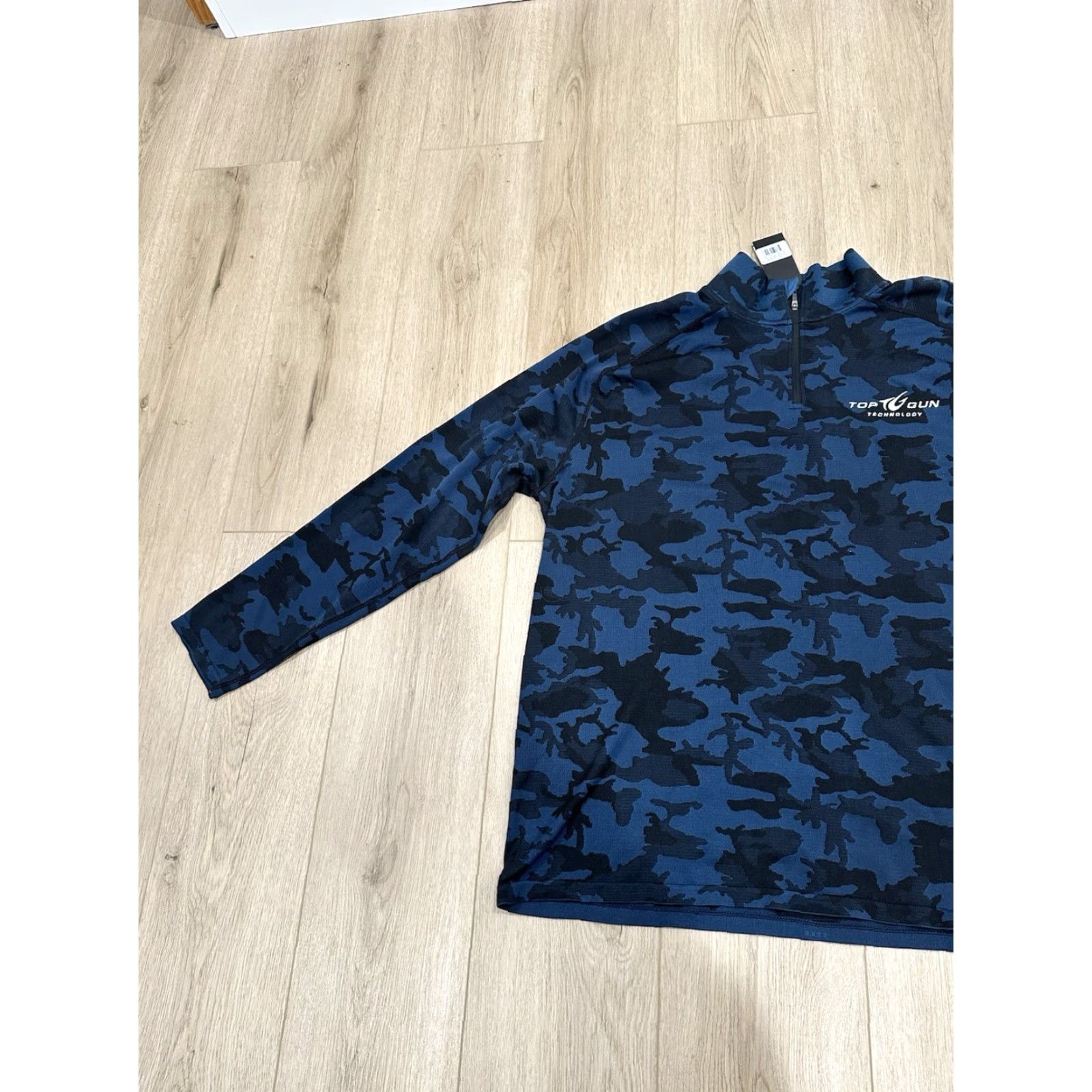 Vintage UNRL Golf Sweatshirt Mens XL Blue Camo 1/4 Zip Pullover Windbreaker Athletic Top Size US XL / EU 56 / 4 - 4 Thumbnail