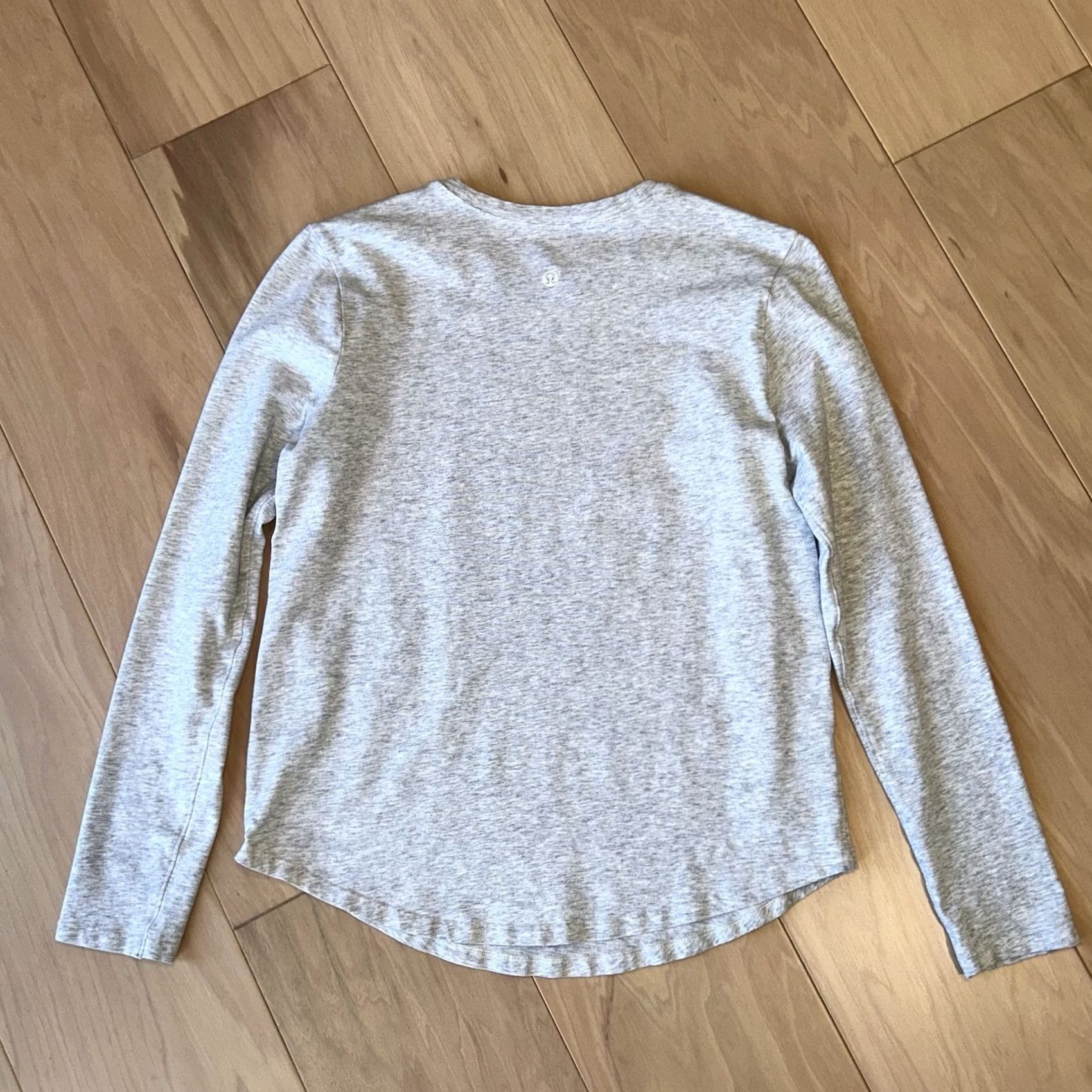 Lululemon Lululemon Emerald Gray Long Sleeve Shirt Women’s 2 Regular Stretch Lightweight Breathable Casual Activewear Size XS / US 0-2 / IT 36-38 - 3 Thumbnail