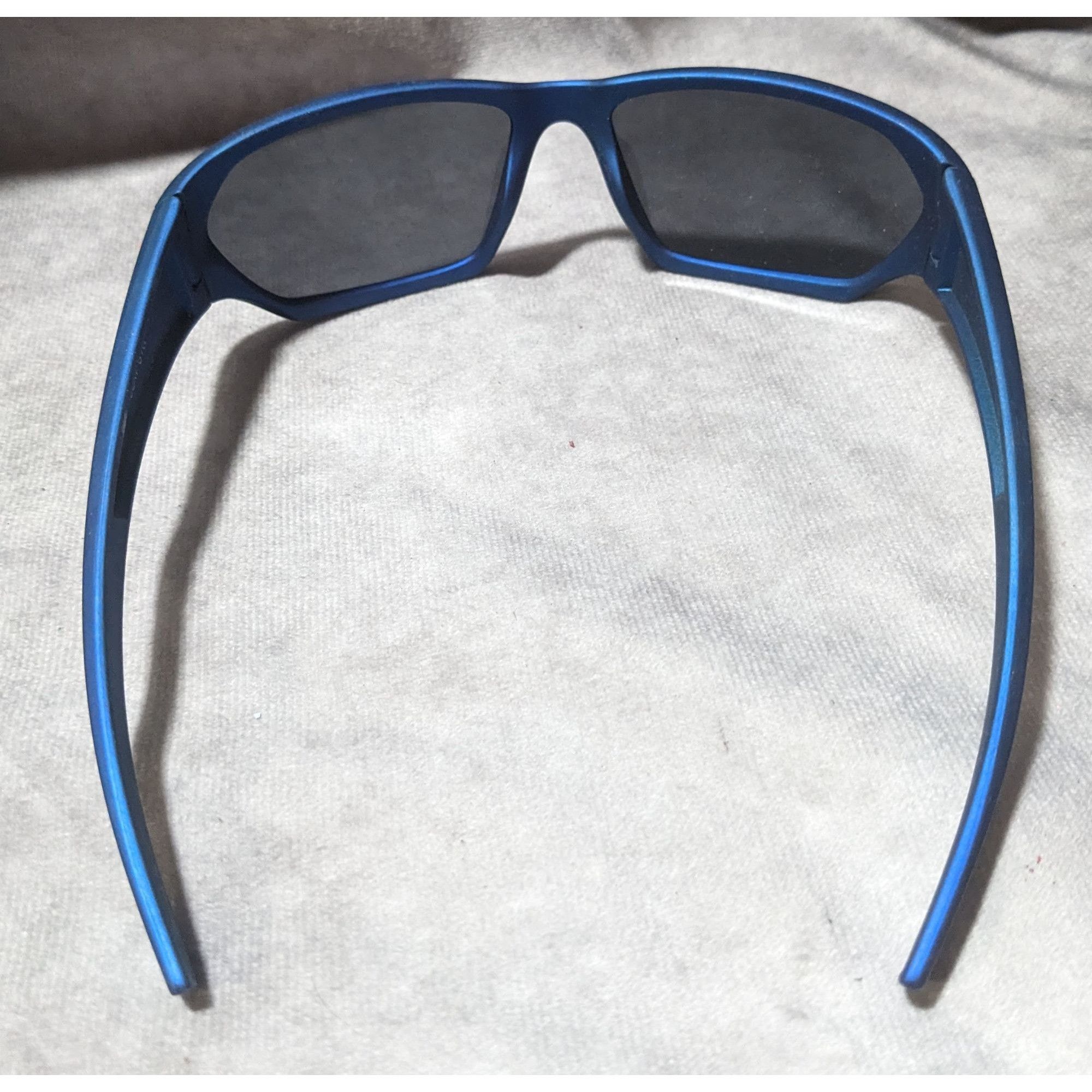 Foster Grant Foster Grant Metallic Blue Velvet Touch Sunglasses Size ONE SIZE - 3 Thumbnail