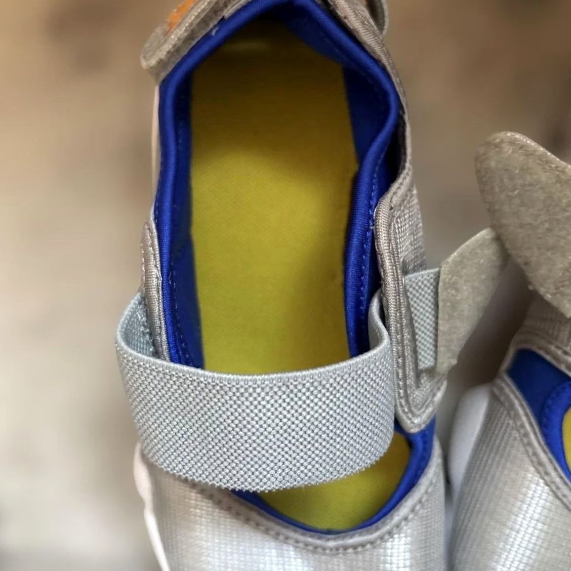 Nike Nike Air Rift Tabi Sneakers Sandals Silver Womens 6.0US Sneake Size US 6 / IT 36 - 4 Thumbnail
