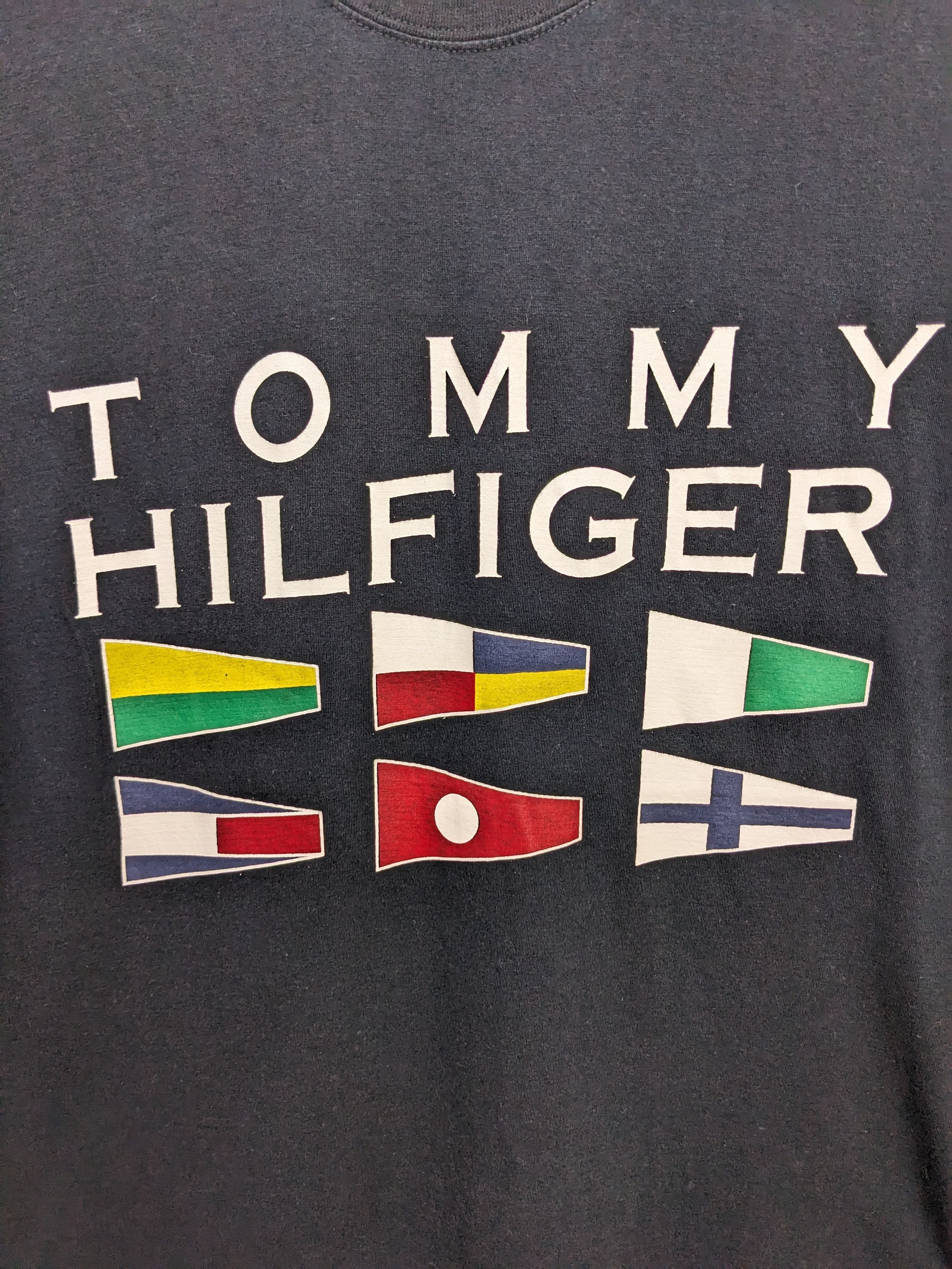 Tommy Hilfiger Vintage Tommy Hilfiger Flag Logo Black Tshirt Size US L / EU 52-54 / 3 - 3 Thumbnail