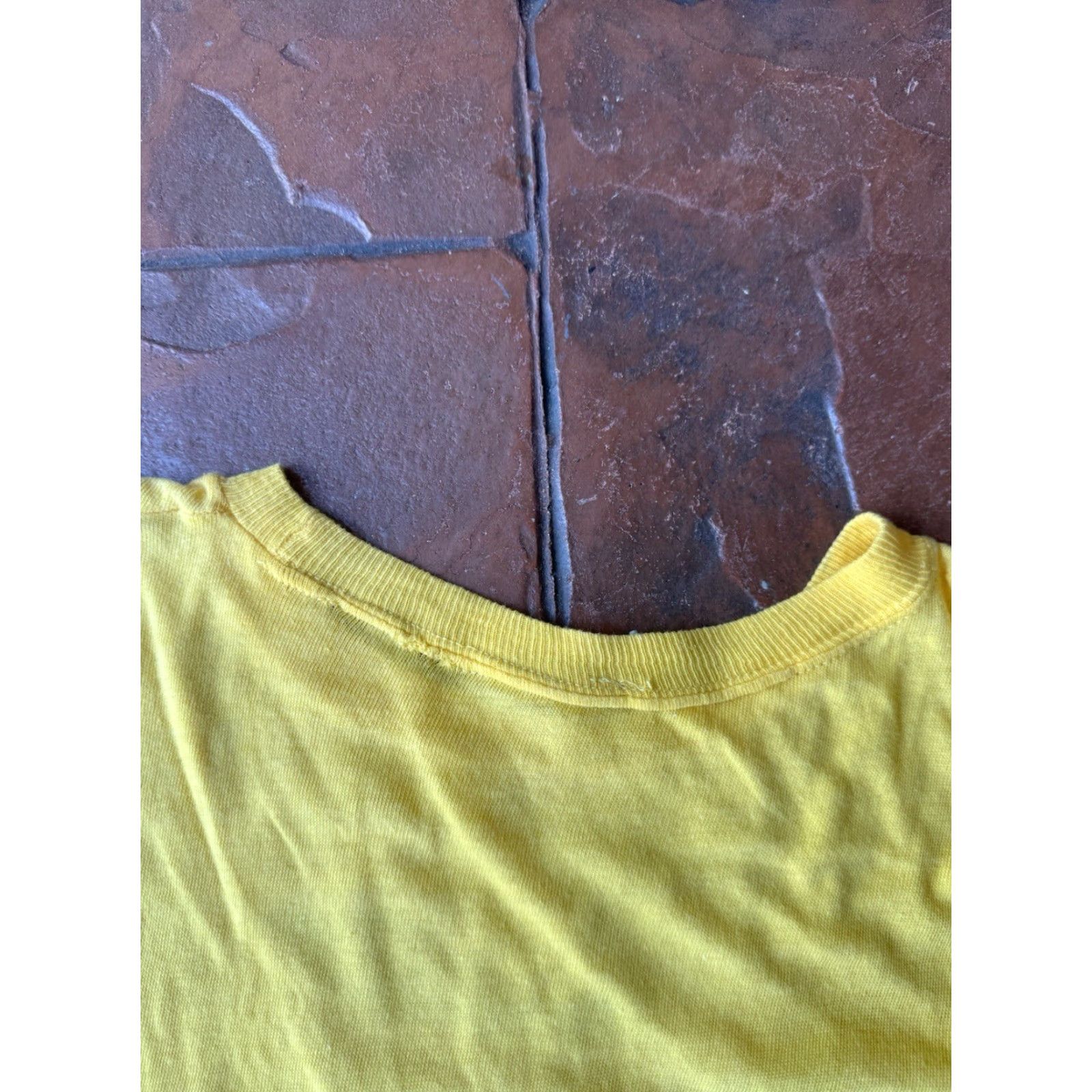 Apple VINTAGE New York City The Big Apple T-Shirt XL 50/50 Cotton Graphic Print Crew Neck Short Sleeve Men Yellow 70s 80s Size US XL / EU 56 / 4 - 4 Thumbnail
