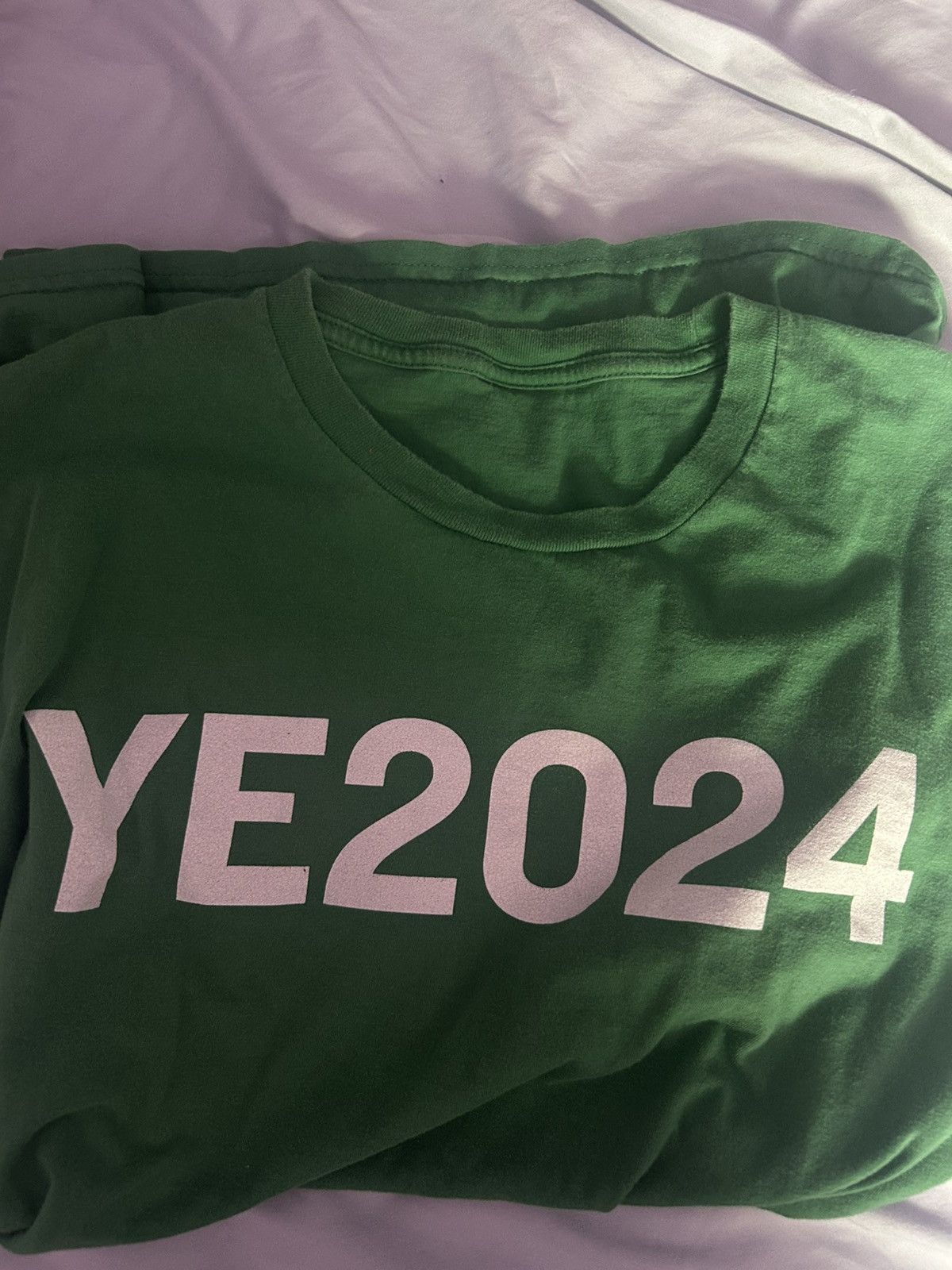 Gildan Ye 2024 Tee Size US XL / EU 56 / 4 - 1 Preview