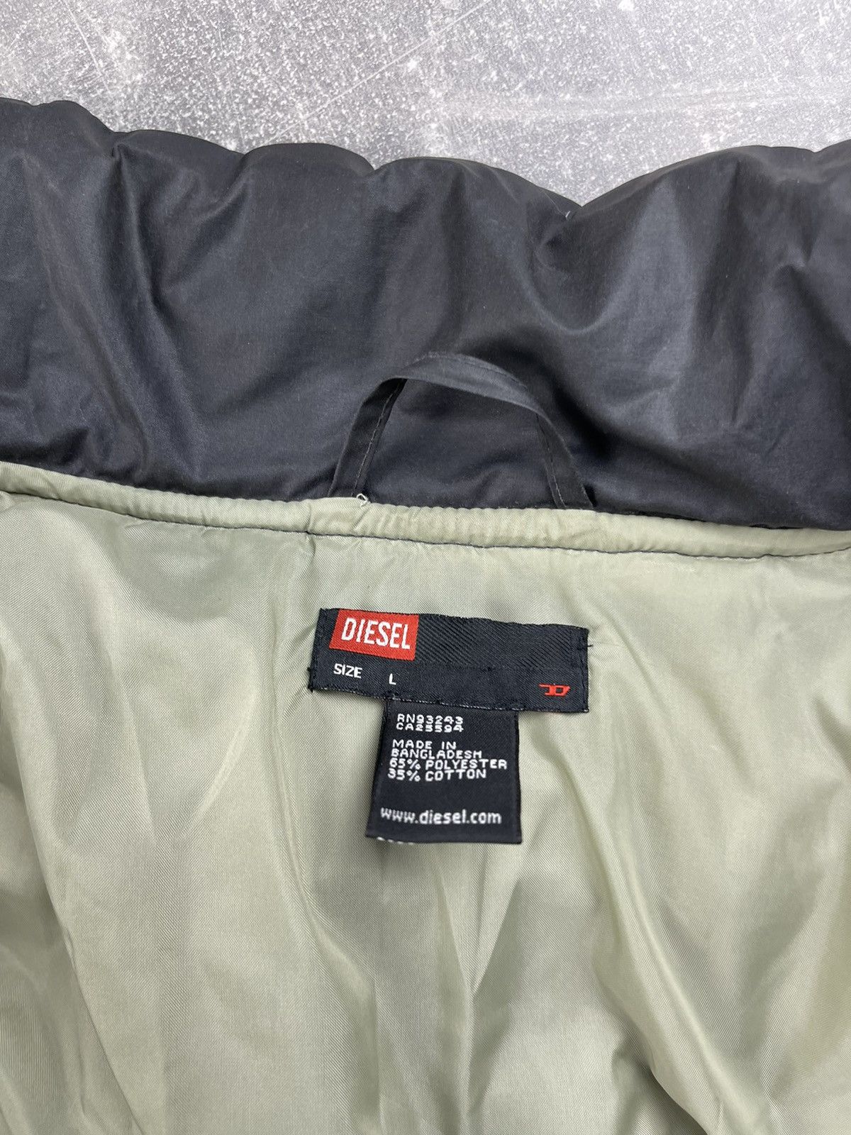 Diesel Archives Rare Diesel Y2K Gray Real Down Puffer Jacket Size US L / EU 52-54 / 3 - 19 Thumbnail