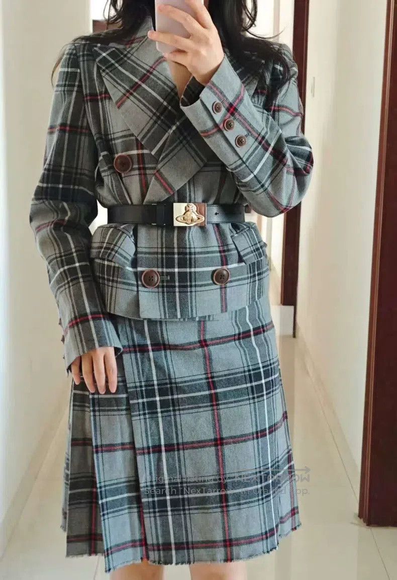 Vivienne Westwood Vivienne Westwood A pleated skirt and suit Size M / US 6-8 / IT 42-44 - 8 Thumbnail