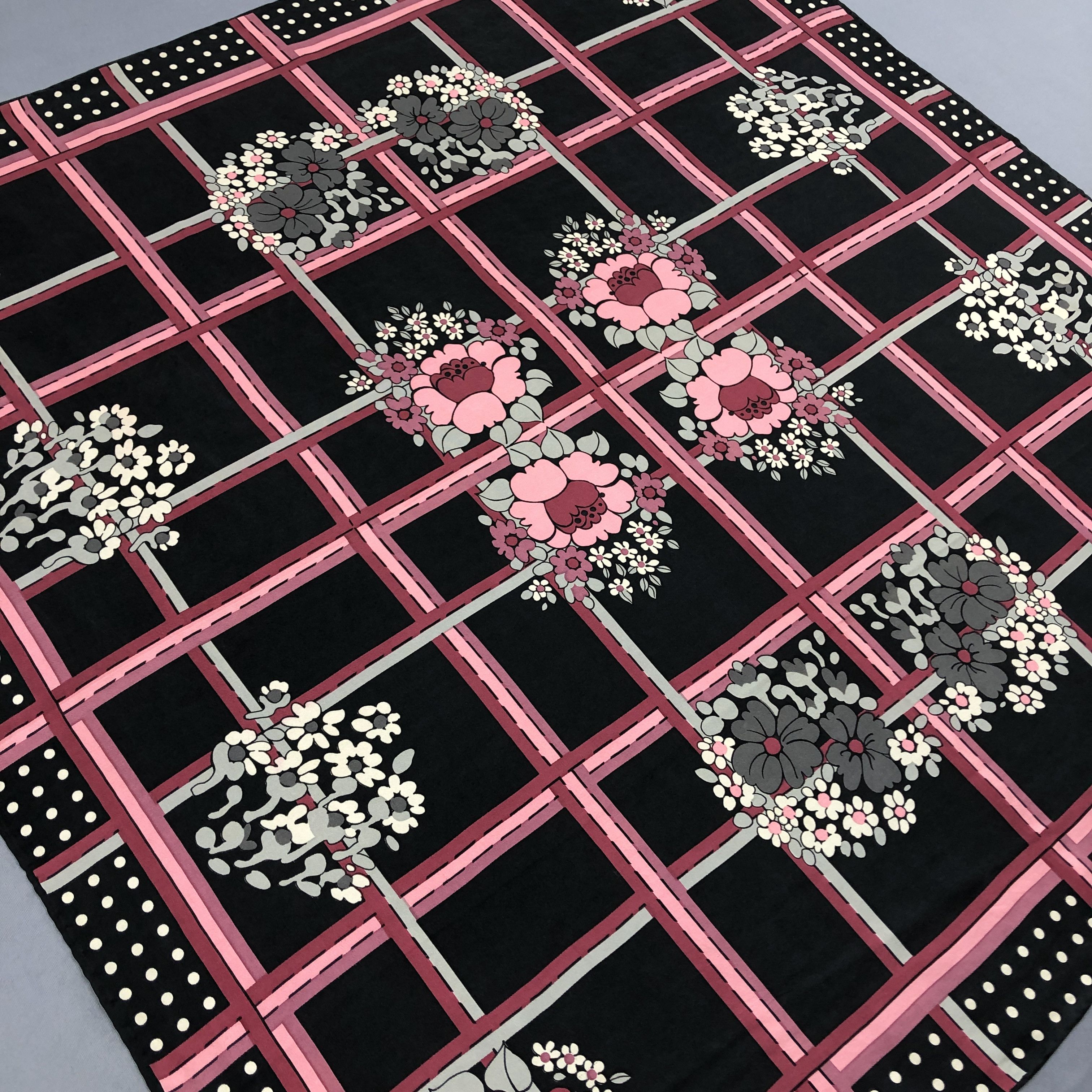 Emanuel Ungaro × Vintage Vintage Emanuel Ungaro SILK Scarf Twill Stole Wraps Scarves Size ONE SIZE - 5 Thumbnail
