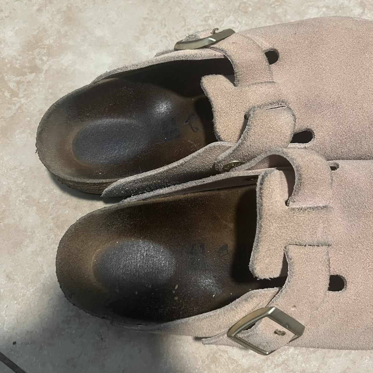 Birkenstock × Urban Outfitters Birkenstock Urban Outfitters Exclusive Boston Suede Clog Size US 8 / EU 41 - 4 Thumbnail
