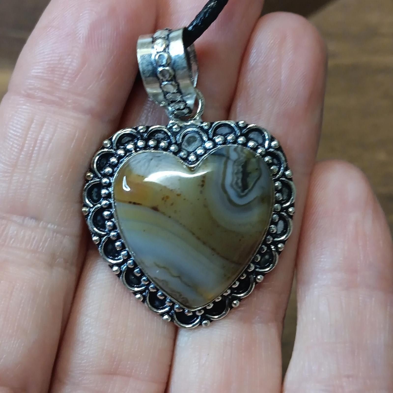 Designer Heart-Shaped Montana Agate Pendant Necklace Size ONE SIZE - 5 Thumbnail