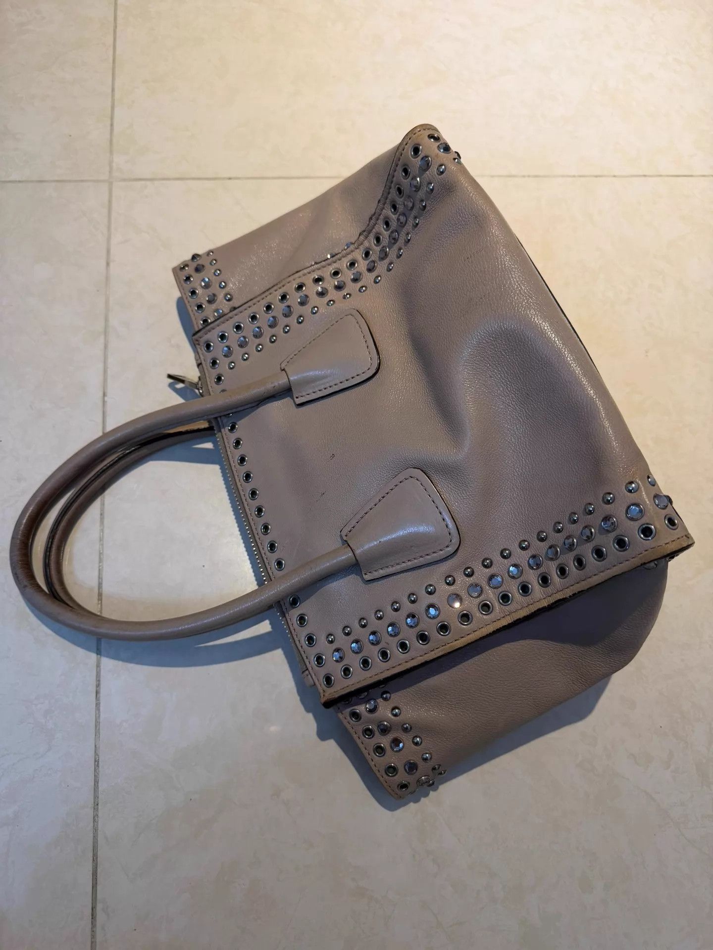 Prada PRADA Pyramid Leather Studded Tote Bag Champagne Size ONE SIZE - 4 Thumbnail
