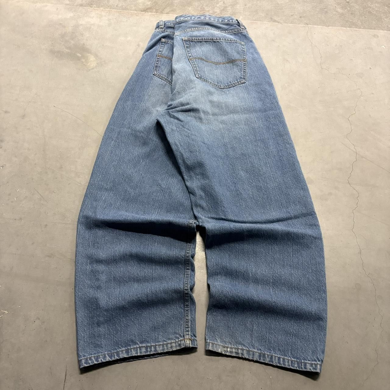 Vintage Crazy Vintage Y2K/2000s Super Baggy Skater Style ruff hewn Medium Blue Wash Denim Jeans! Size US 38 / EU 54 - 5 Thumbnail