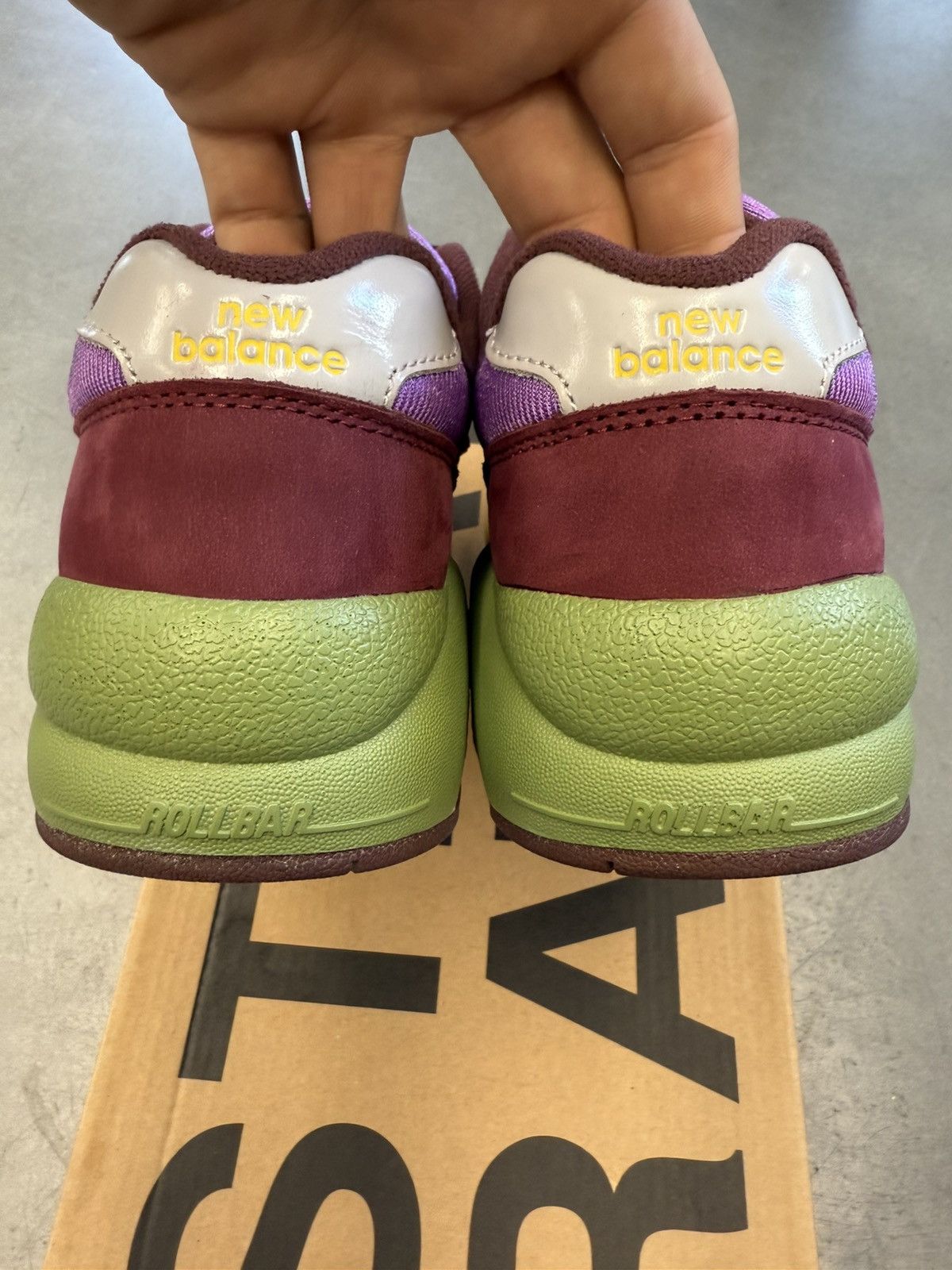 New Balance × Stray Rats 2022 New Balance 580 Stray Rats Maroon Purple Size US 5 / EU 37 - 7 Thumbnail