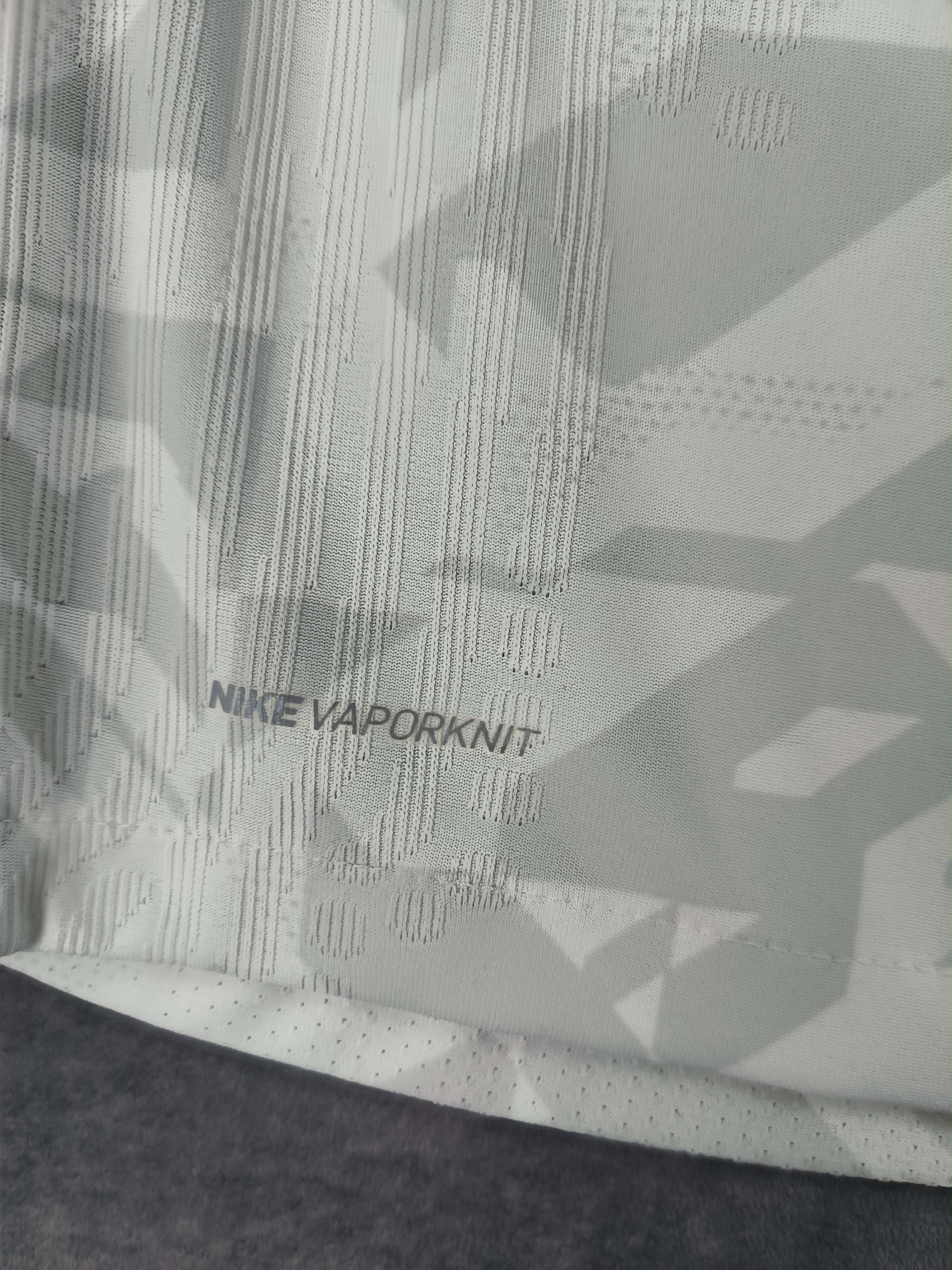 Nike Tottenham Hotspur 2020-21 home Vaporknit football jersey S Size US S / EU 44-46 / 1 - 5 Thumbnail