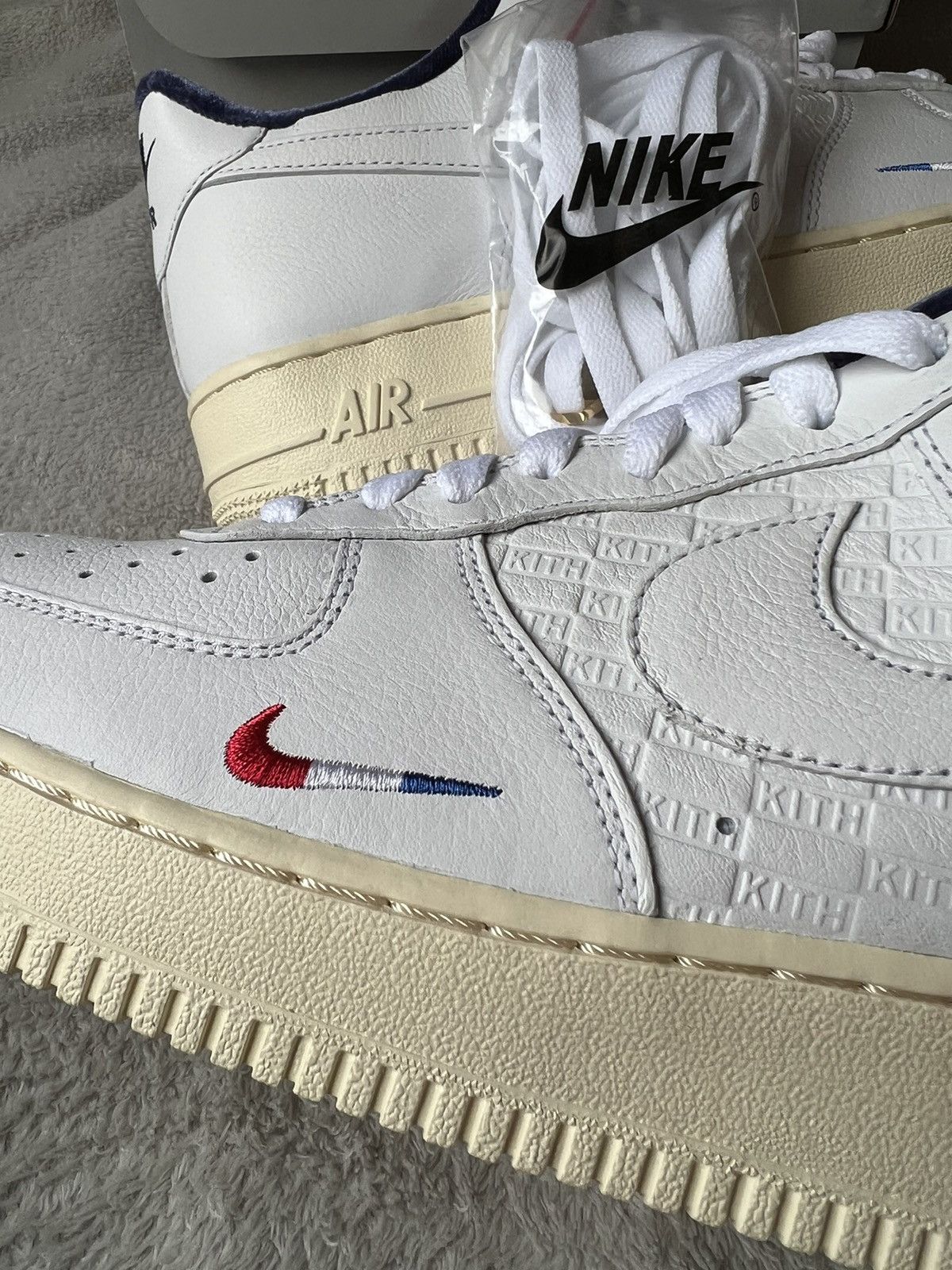 Nike Nike air force 1 kith Paris édition Size US 11 / EU 44 - 16 Thumbnail