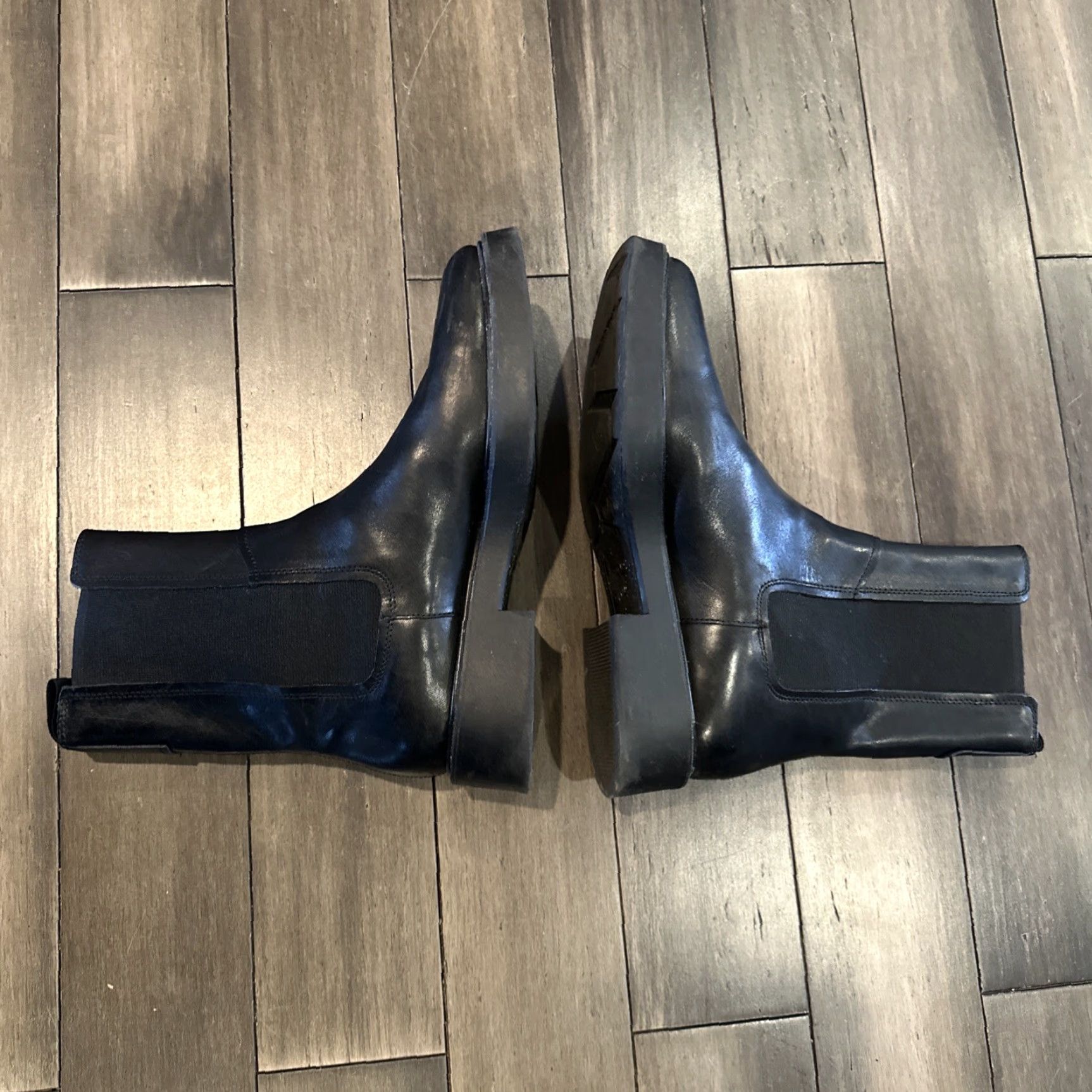 Vagabond Vagabond Shoemakers Jillian Leather Chelsea Bootie Women’s Chelsea Boot Black US 9 / EU 39 Block Heel Rubber Outsole Leather Lining Size US 9 / IT 39 - 4 Thumbnail