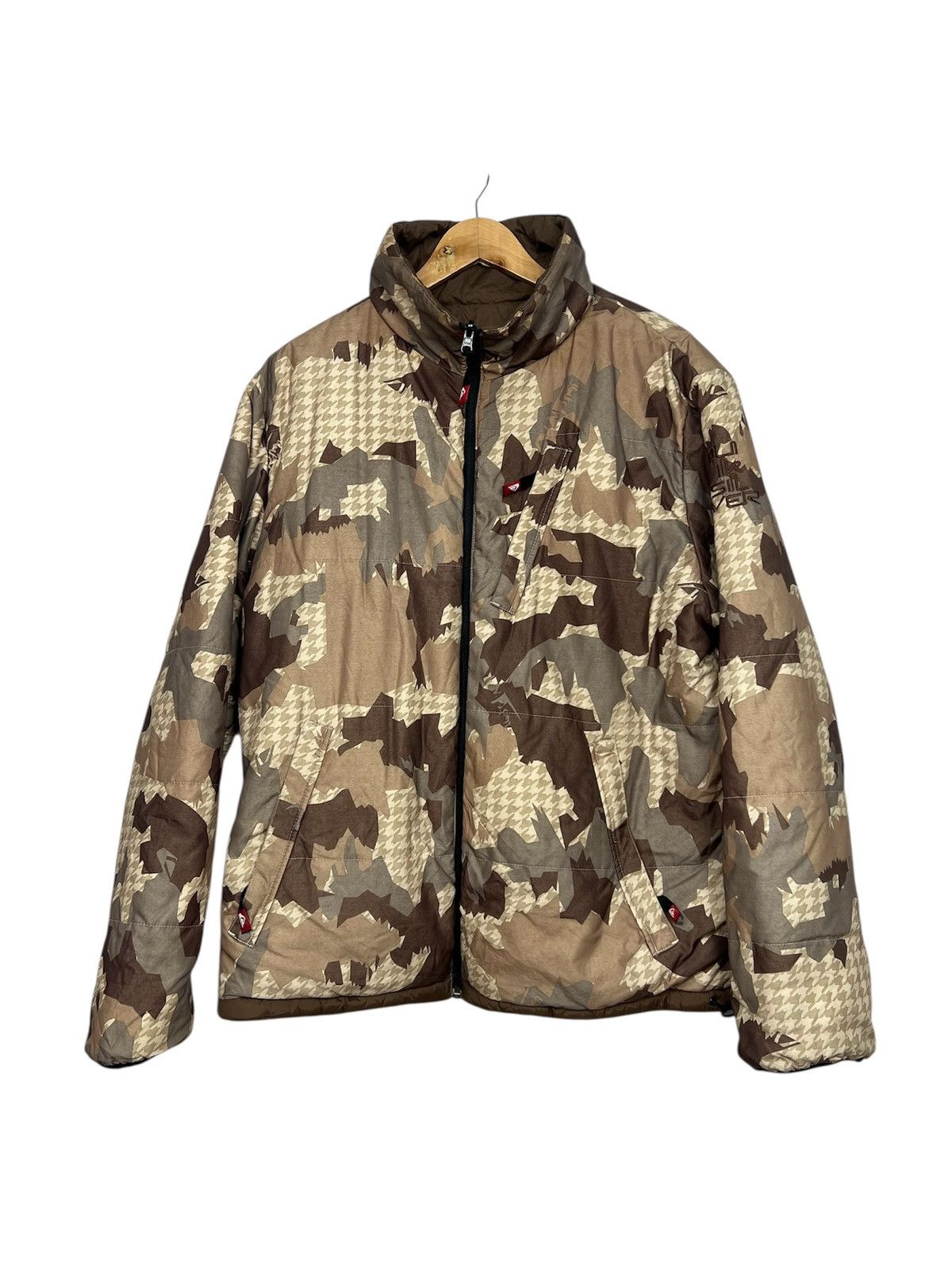 Quicksilver Vintage Quiksilver Japan Reversible Puffer Jacket Size US L / EU 52-54 / 3 - 1 Thumbnail