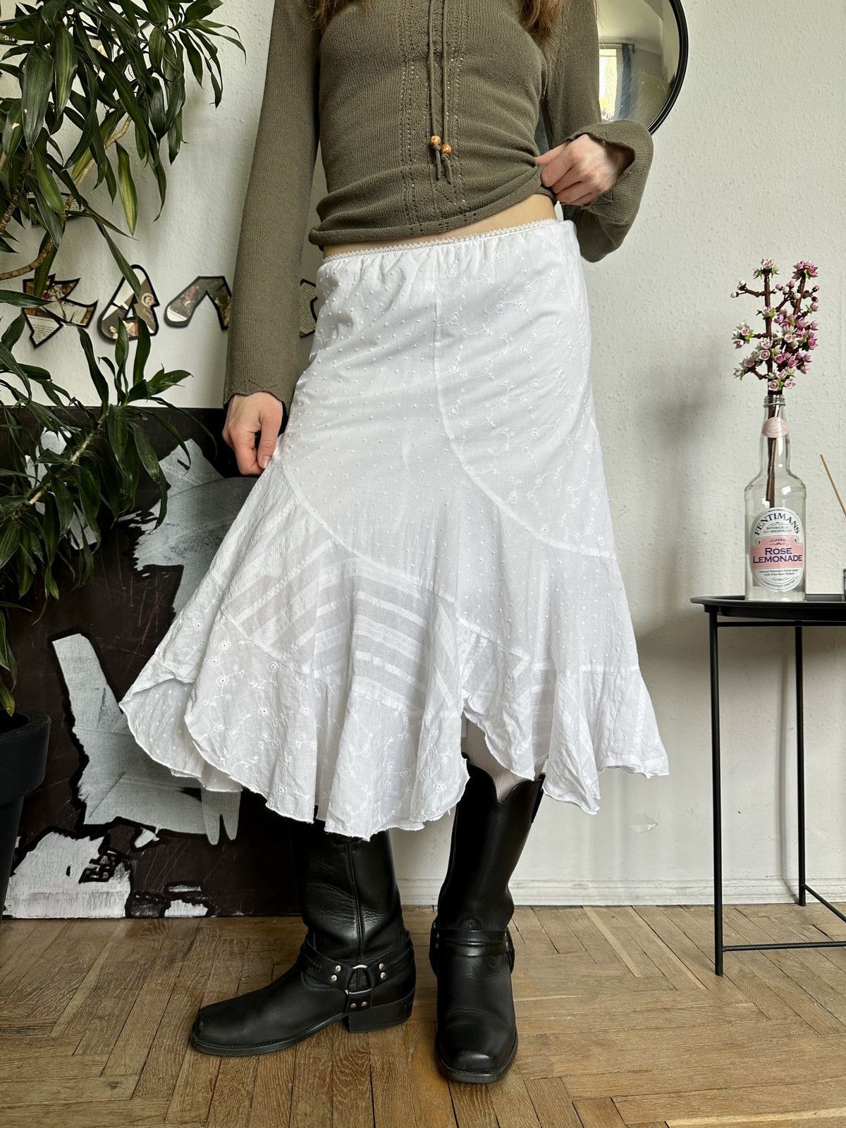 Seditionaries Vintage Cute Bohemian White Ruffle Midi Skirt 00s Size 30" / US 8 / IT 44 - 2 Thumbnail