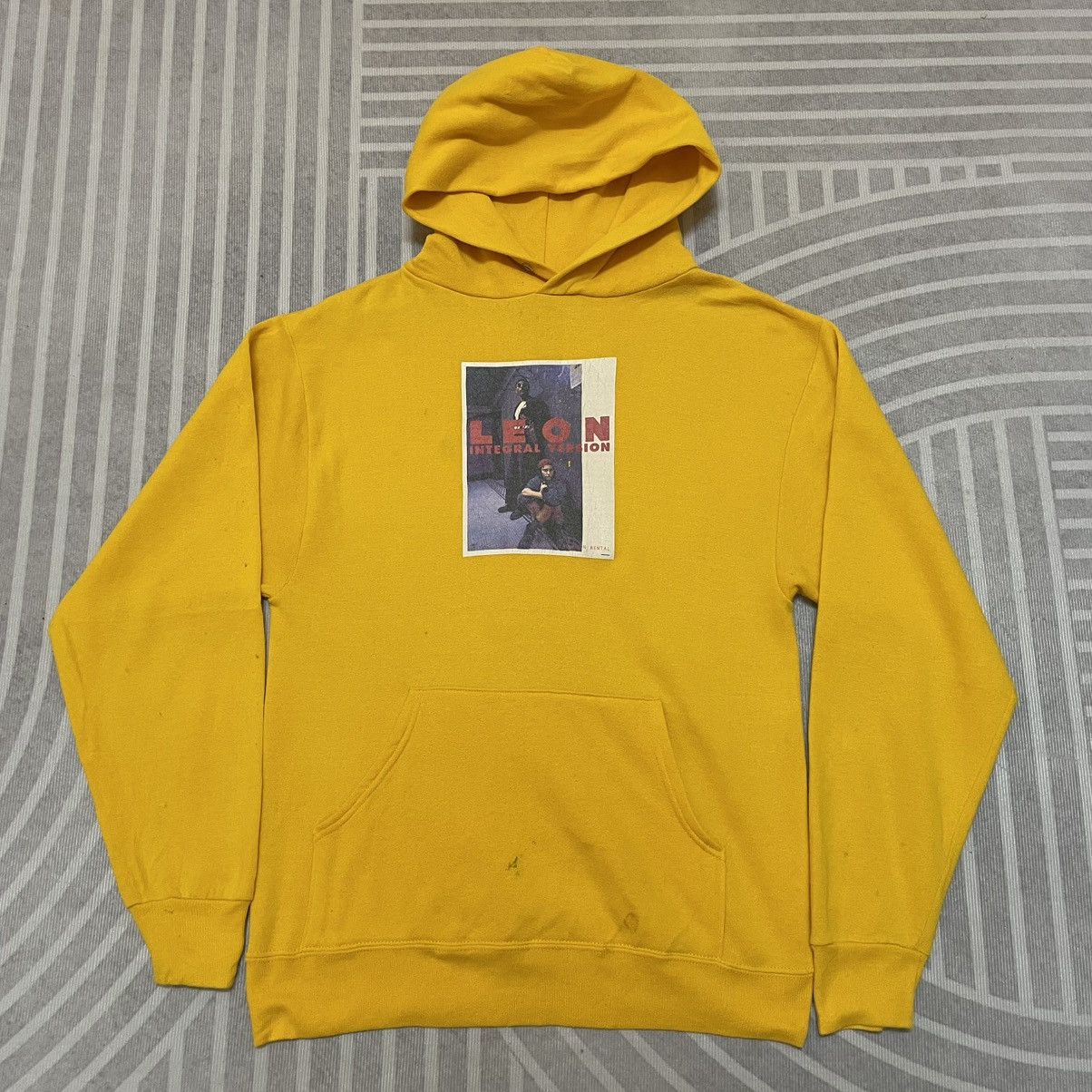 Vintage Vintage 90s Leon The Professional Movie Hoodie USA Size US S / EU 44-46 / 1 - 1 Thumbnail
