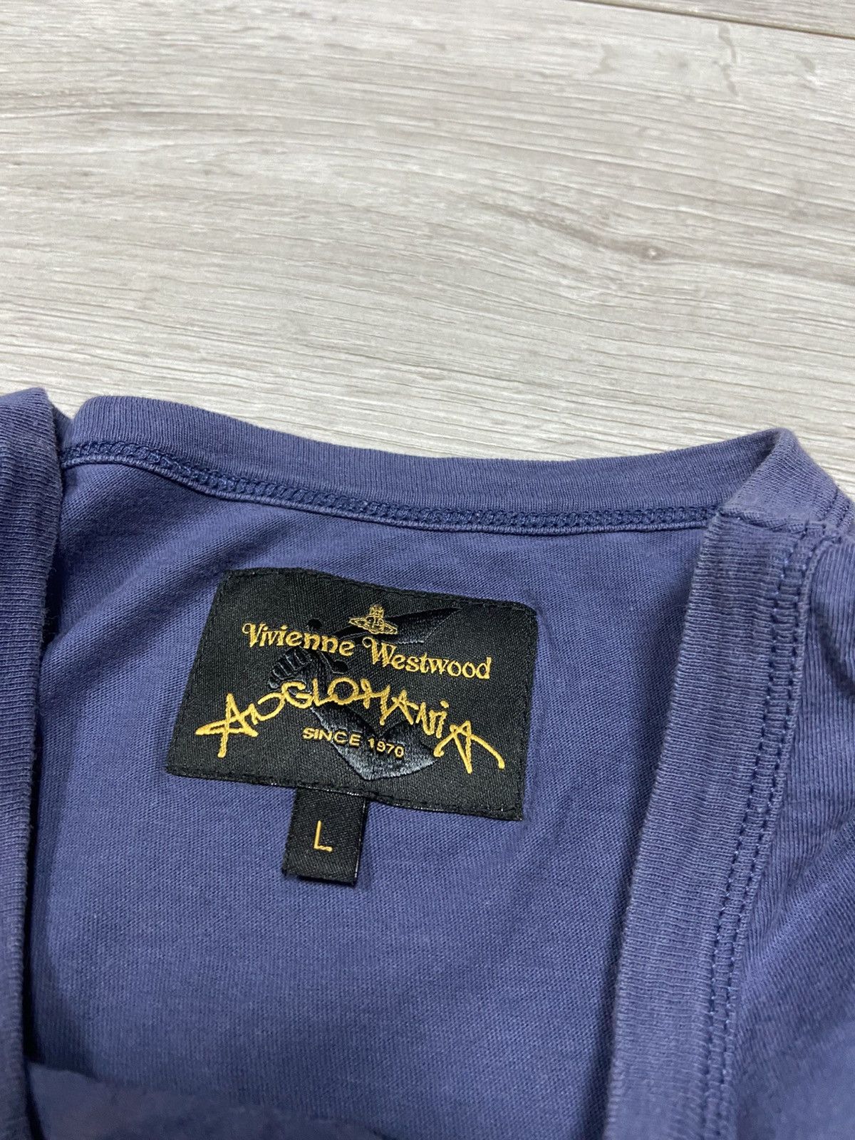 Vivienne Westwood Vivienne Westwood vintage big ORB t-shirt designer Size US L / EU 52-54 / 3 - 4 Thumbnail