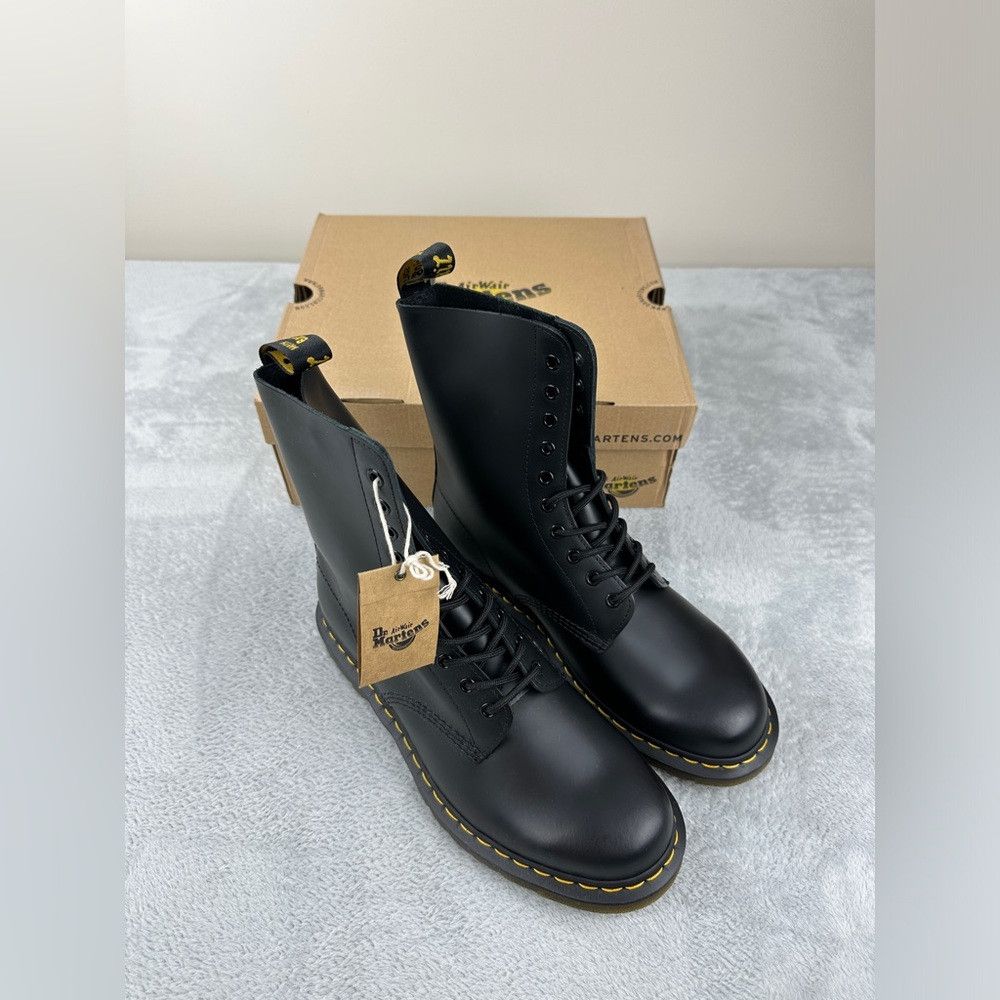 Dr Martens NWT 1490 Smooth Black Leather Mid Calf Boots