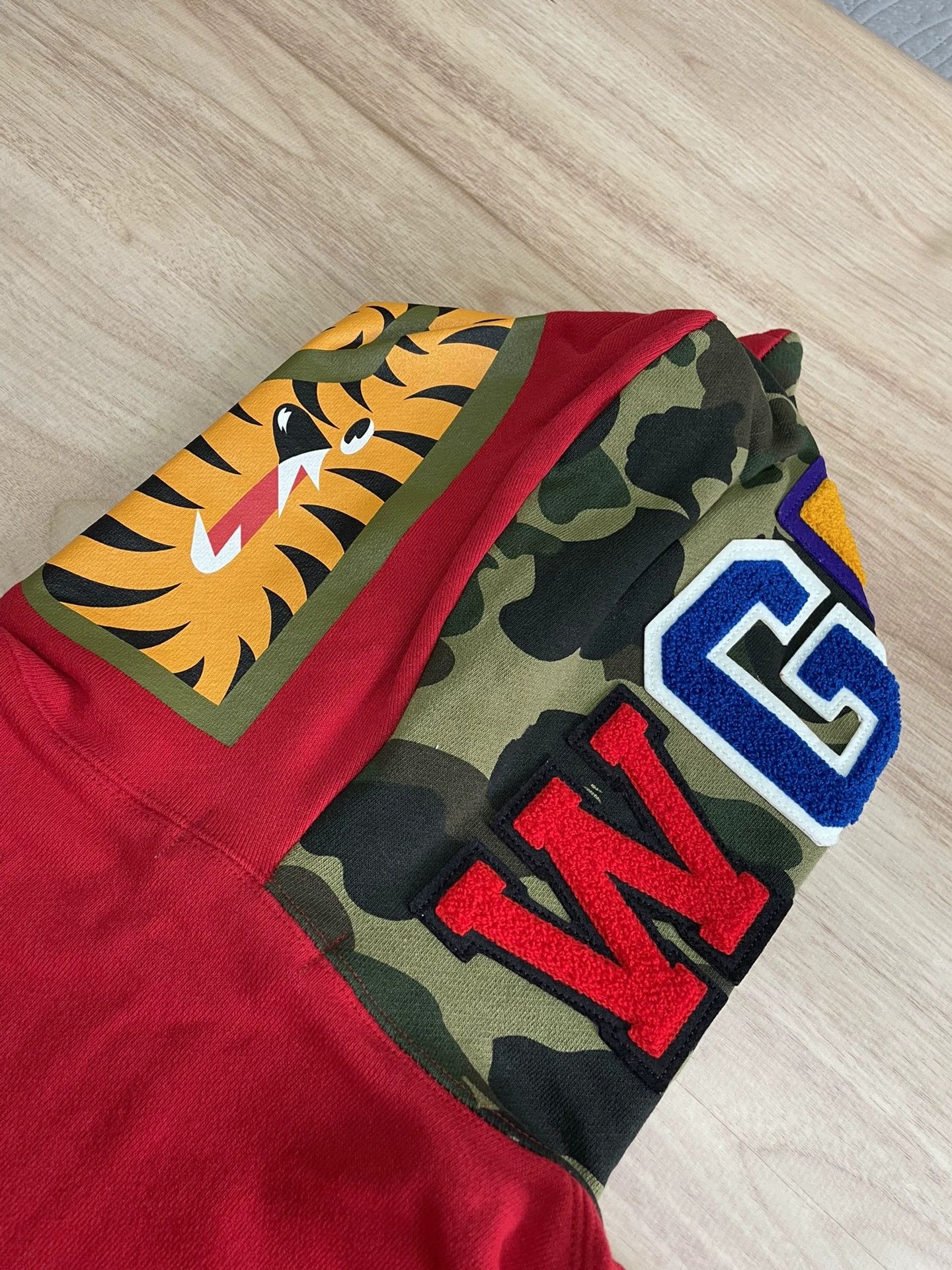 Bape BAPE Shark Hoodie Green Camo NIGO Short Sleeve M Size US M / EU 48-50 / 2 - 4 Thumbnail