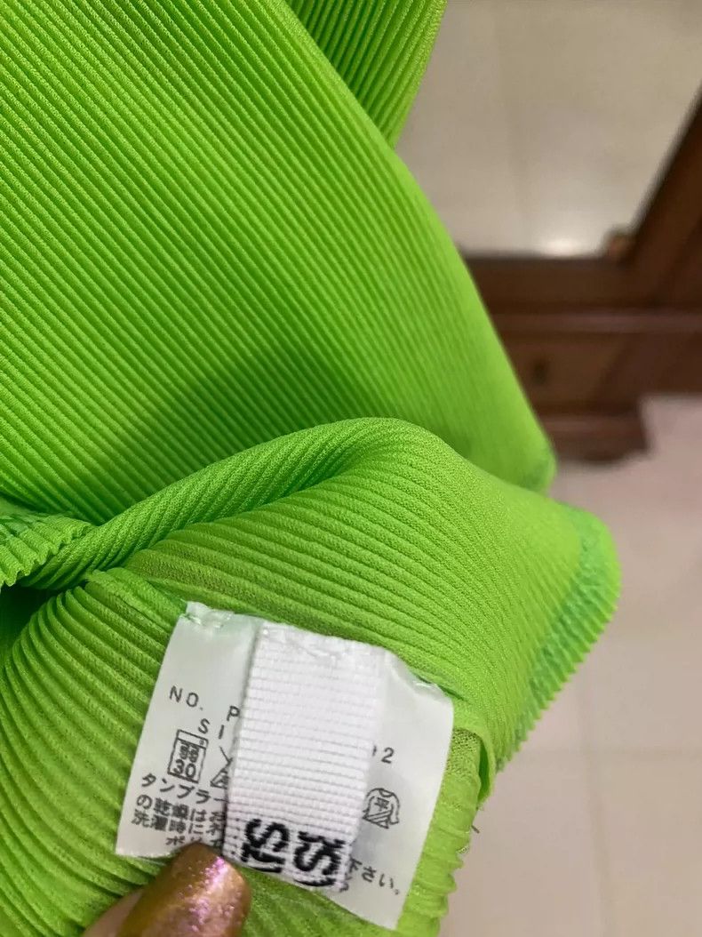 Issey Miyake Issey Miyake Green pleated short-sleeved shirt Size L / US 10 / IT 46 - 4 Thumbnail