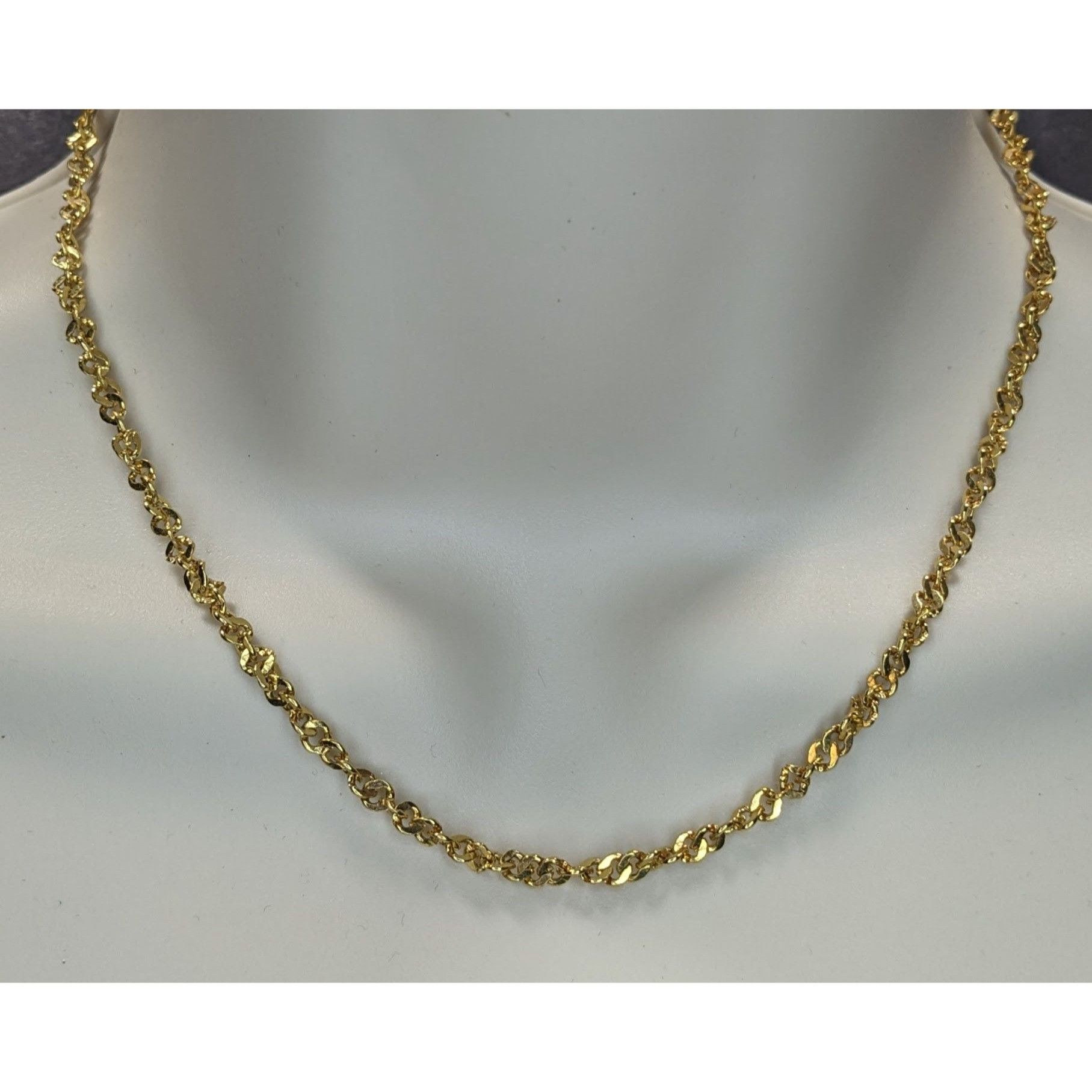 Other Simple Bright Gold Tone Chain Necklace Size ONE SIZE - 1 Thumbnail