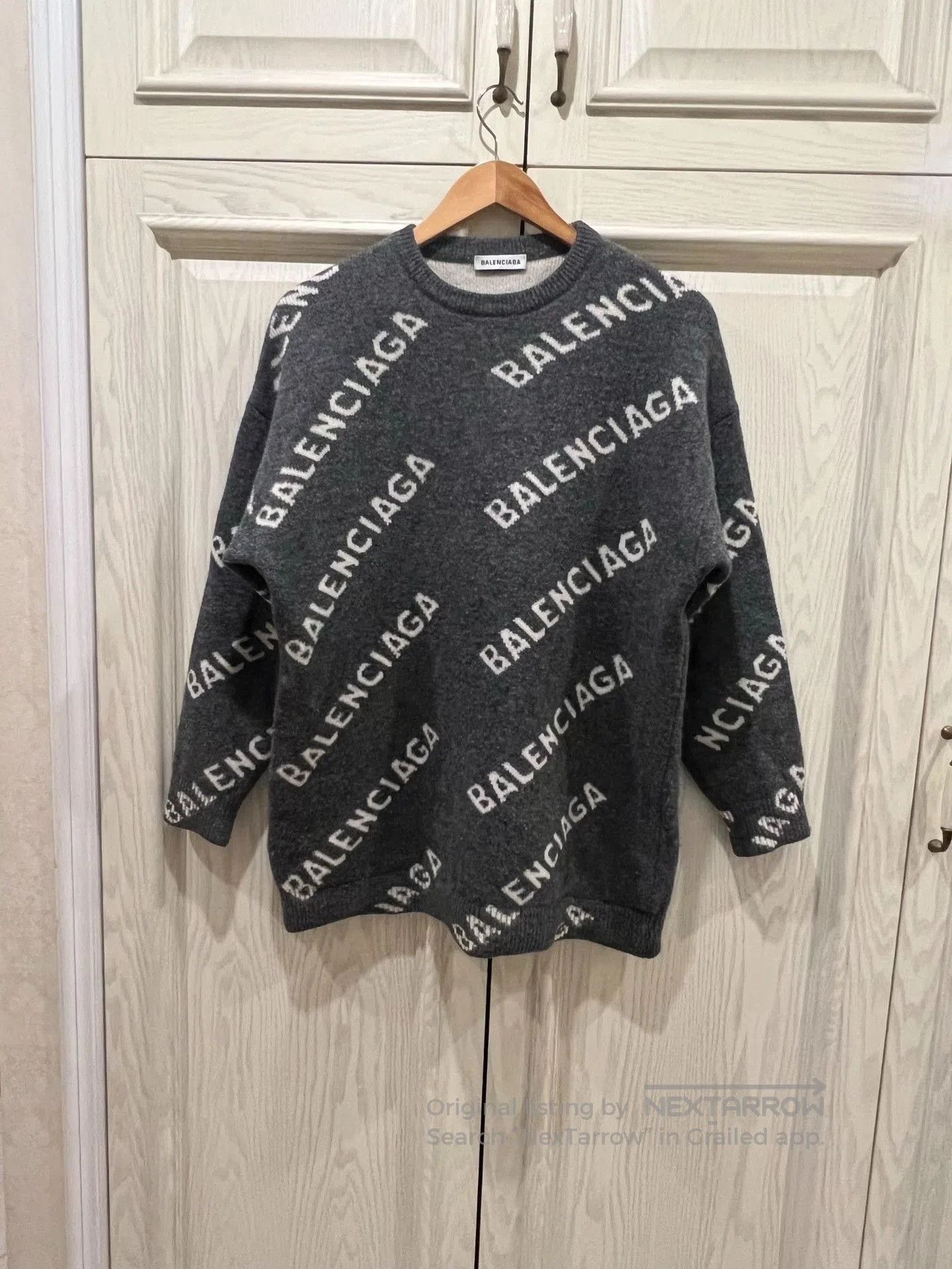 balenciaga gray white logo knitted sweater.