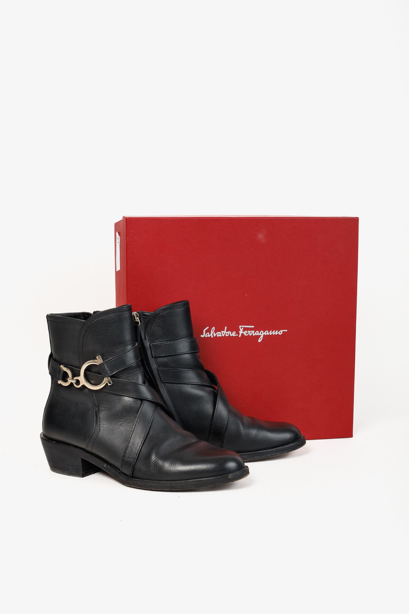 Salvatore Ferragamo Salvatore Ferragamo Shadi Gancini Leather Ankle Boot Size US 9 / IT 39 - 5 Thumbnail