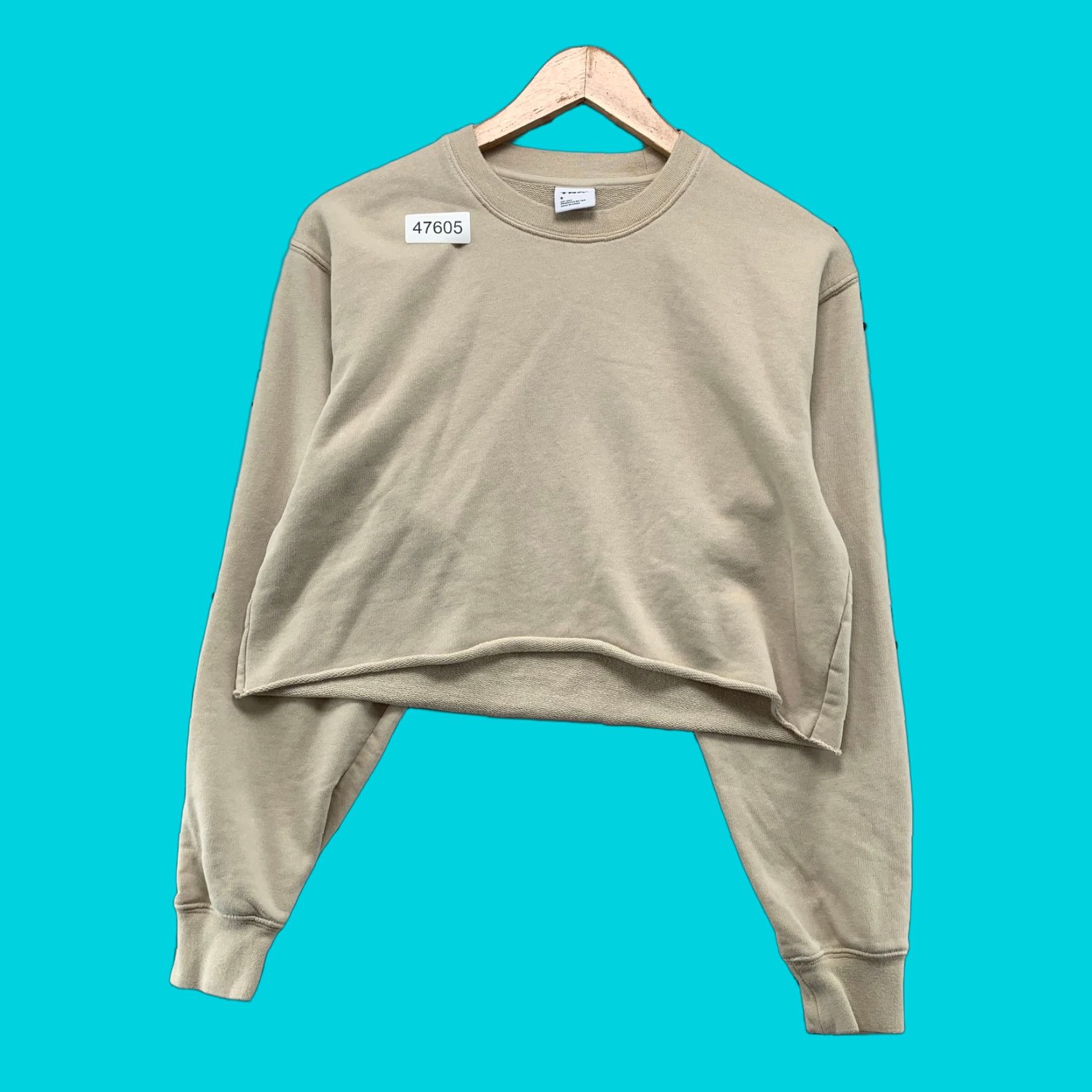 Aritzia Aritzia TNA Sweatshirt Womens Small Beige Cropped Fleece Long Sleeve Crew Neck Pullover Knit Shirt Size S / US 4 / IT 40 - 1 Thumbnail
