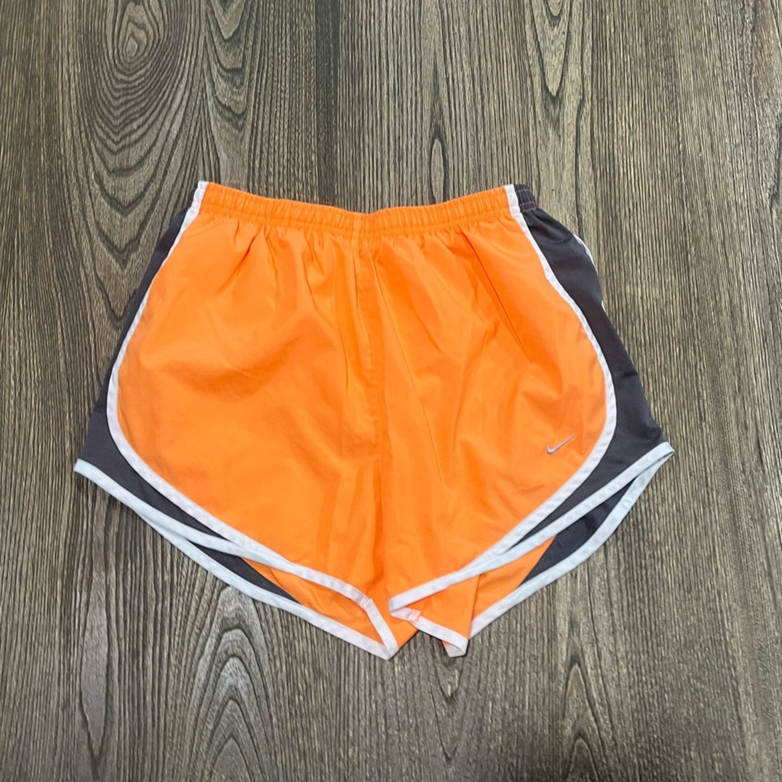 Nike Nike Dri Fit Running Shorts High Rise Elastic Waist Size M Size 28" / US 6 / IT 42 - 1 Thumbnail