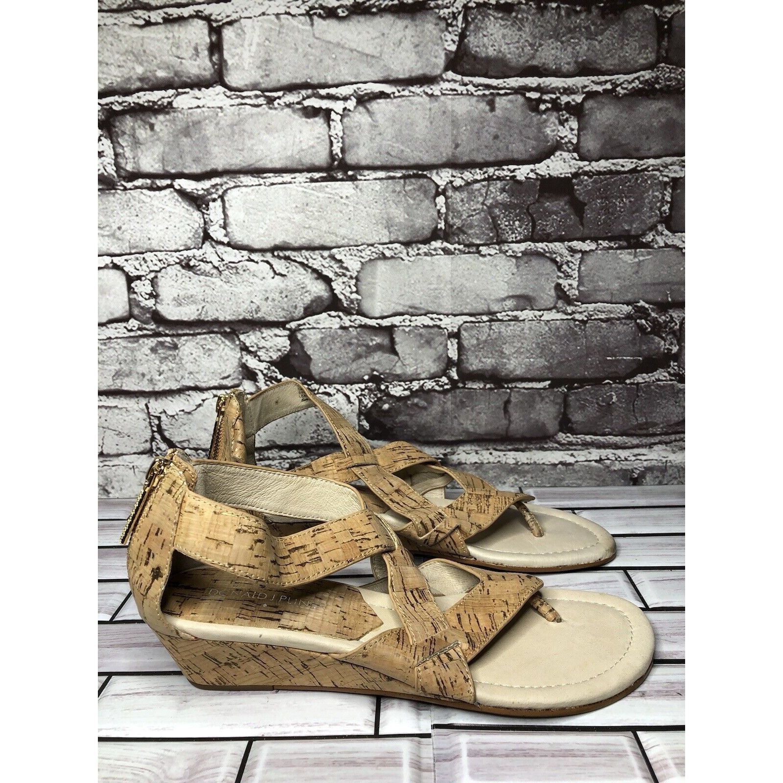 Donald Pliner Donald Pliner Deann Tan Cork Wedge Back Zipper Sandals Women Size US 7.5 / IT 37.5 - 11 Thumbnail