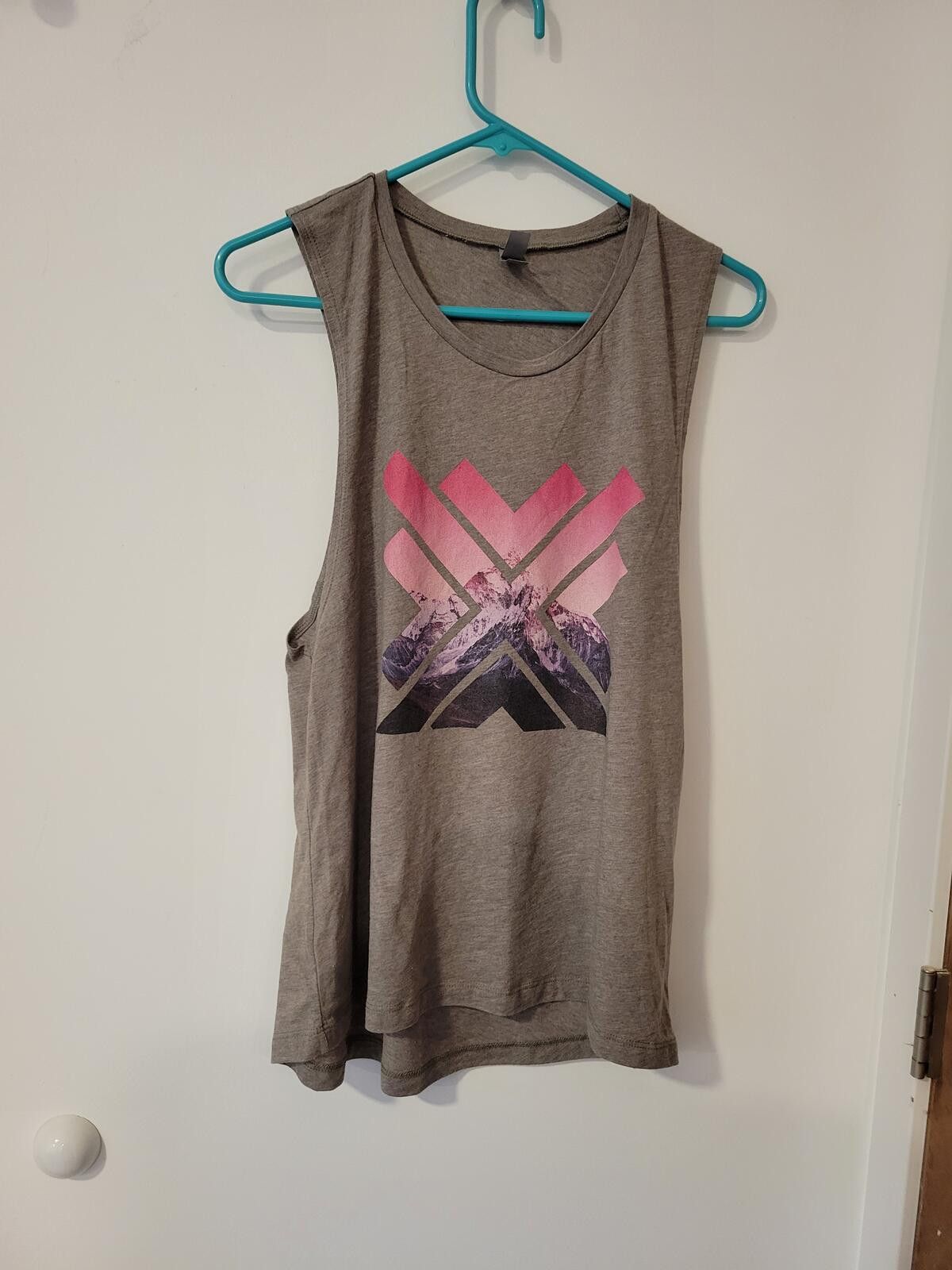 Next Level Apparel Women's Sleeveless Graphic Tank Top Size XL Size XL / US 12-14 / IT 48-50 - 1 Thumbnail