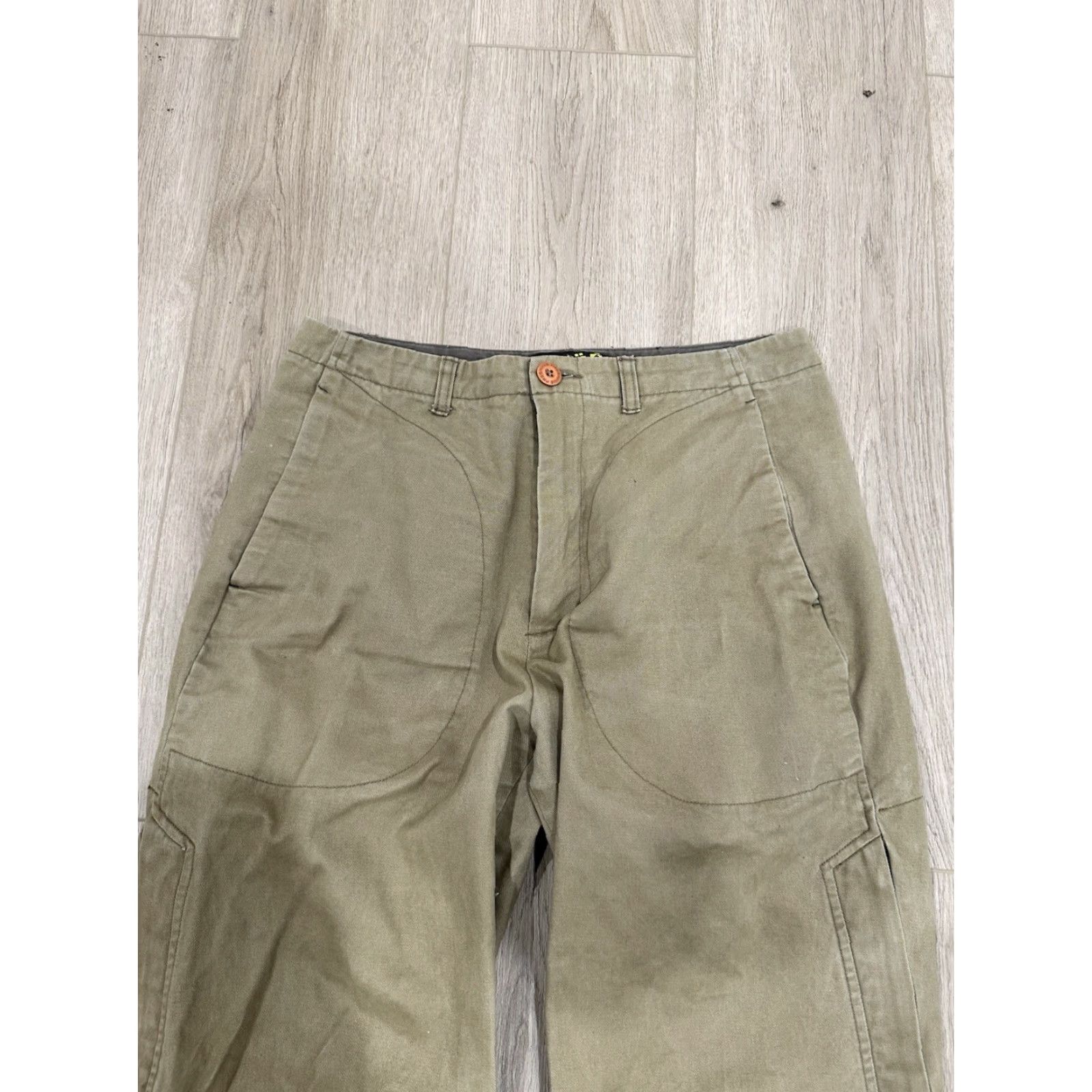 Freshjive Freshjive Mens Cargo Pants Khaki Vintage 1990s 30x29 Beig​e Cargo Pocket Regular Waist 30in Cotton 90s Grunge Pants Mens Size US 30 / EU 46 - 4 Thumbnail