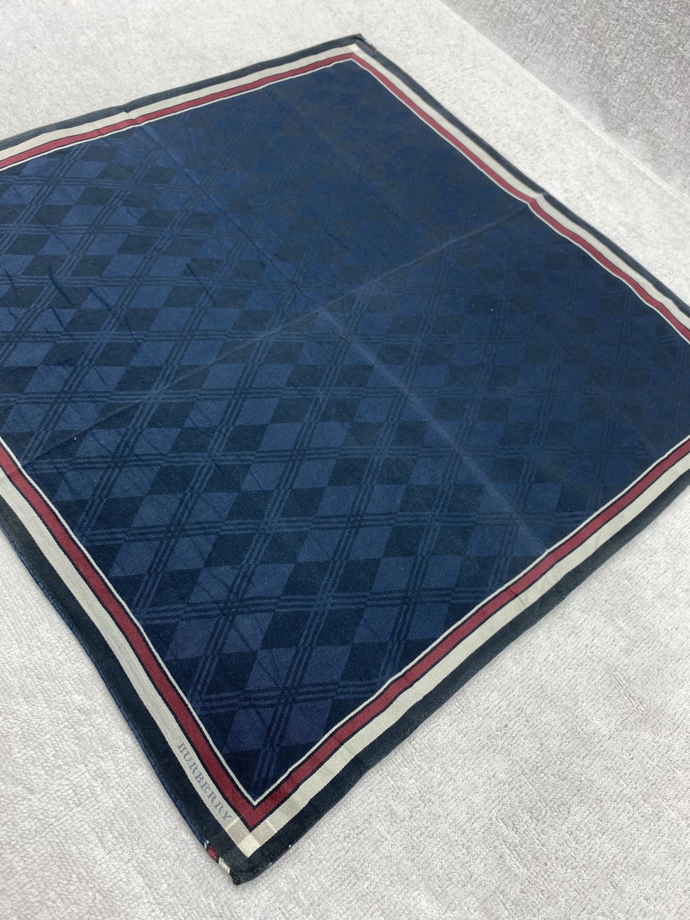 Burberry Burberry Handkerchief / Bandana / Neckerchief Size ONE SIZE - 4 Thumbnail