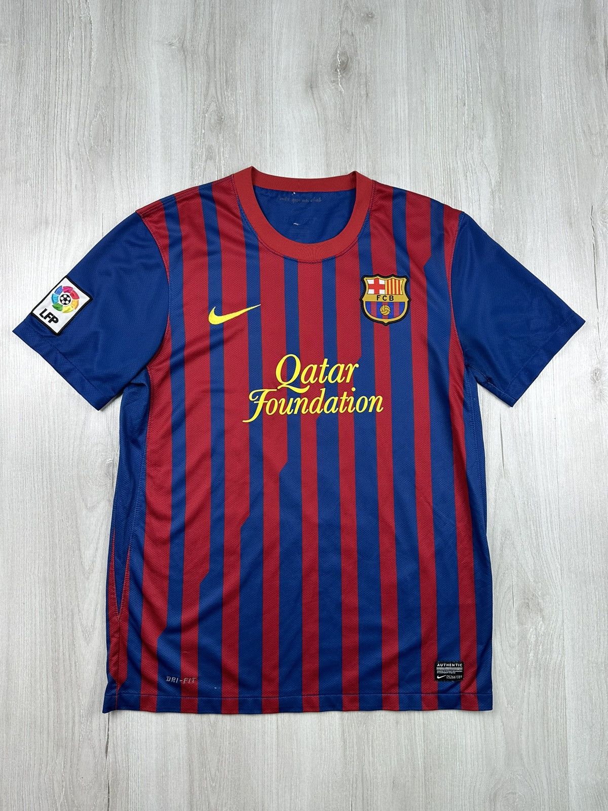 Nike Nike Barcelona Home Football Shirt 2011-2012 Size US M / EU 48-50 / 2 - 1 Thumbnail