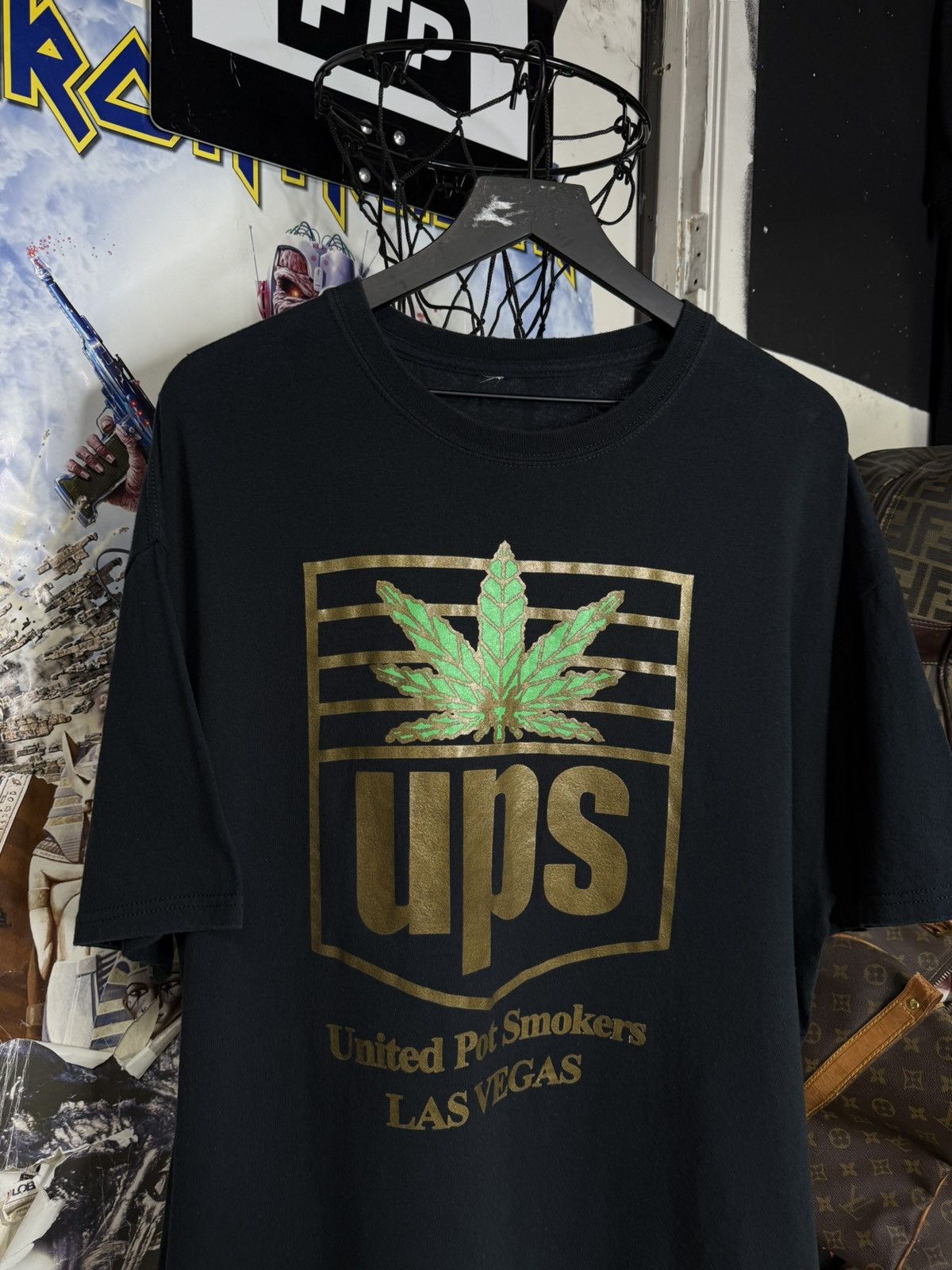 Vintage Vintage 90’s UPS Weed Stoner Tee Size XLarge Size US XL / EU 56 / 4 - 2 Thumbnail