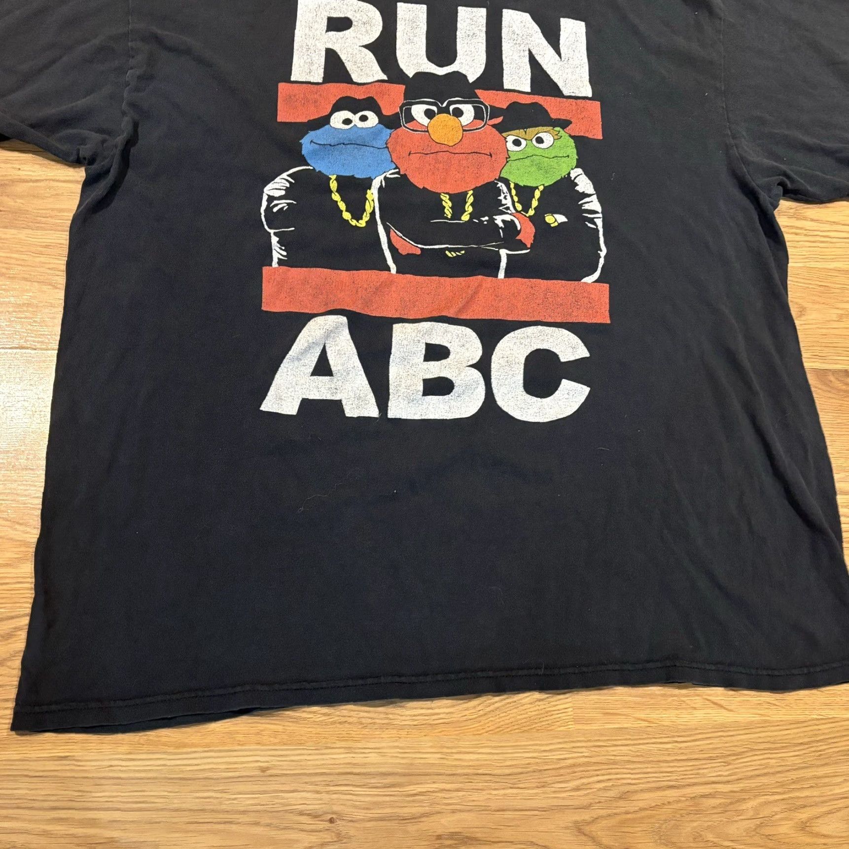 Vintage VINTAGE Sesame Street Black T-Shirt Men’s XL Short Sleeve Cookie Monster 90s Cartoon Size US XL / EU 56 / 4 - 4 Thumbnail
