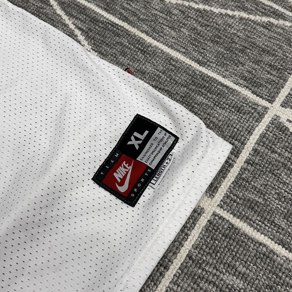 NBA × Nike × Vintage nike team vintage chicago bulls jersey jordan Size US XL / EU 56 / 4 - 2 Thumbnail