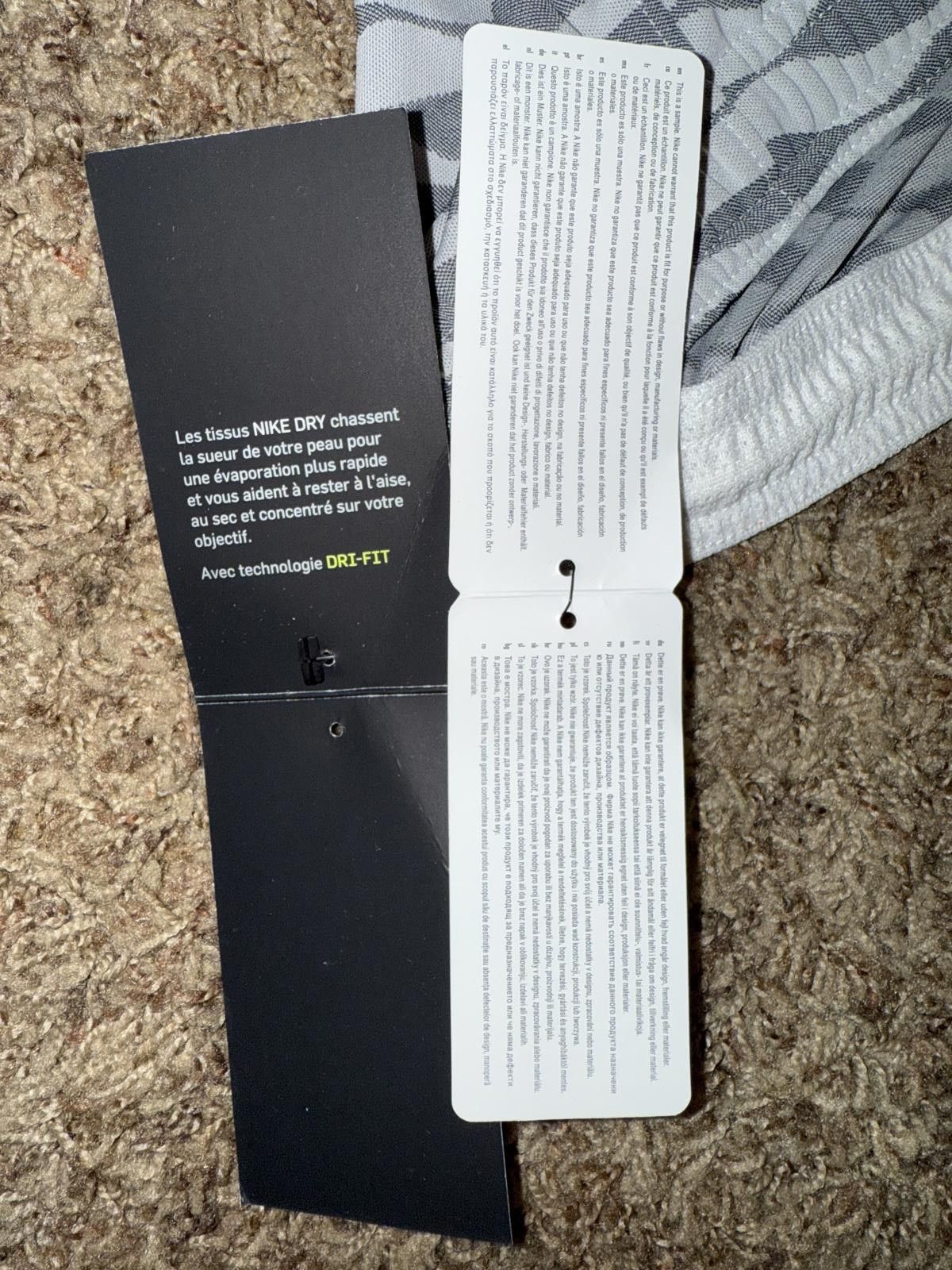 Nike Nike Women’s Dri-FIT Strike Knit Soccer Shorts Sample Size 32" / US 10 / IT 46 - 8 Thumbnail