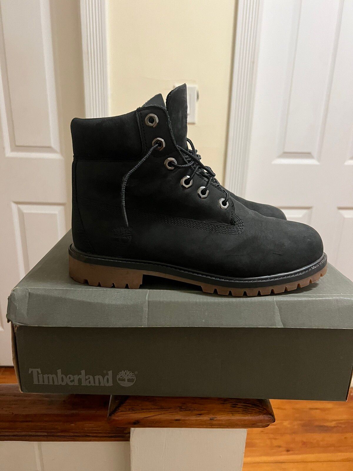 Timberland Timberland 6 Inch Premium Boot Size US 7 / EU 40 - 1 Preview