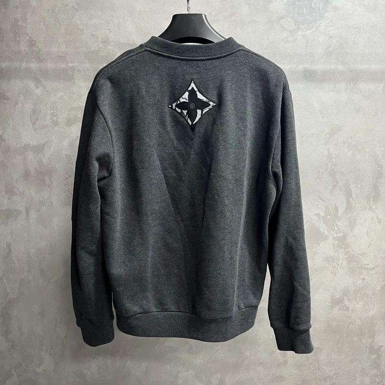 Louis Vuitton Louis Vuitton Dark grey ski collection monogrammed logo pr Size US M / EU 48-50 / 2 - 5 Thumbnail