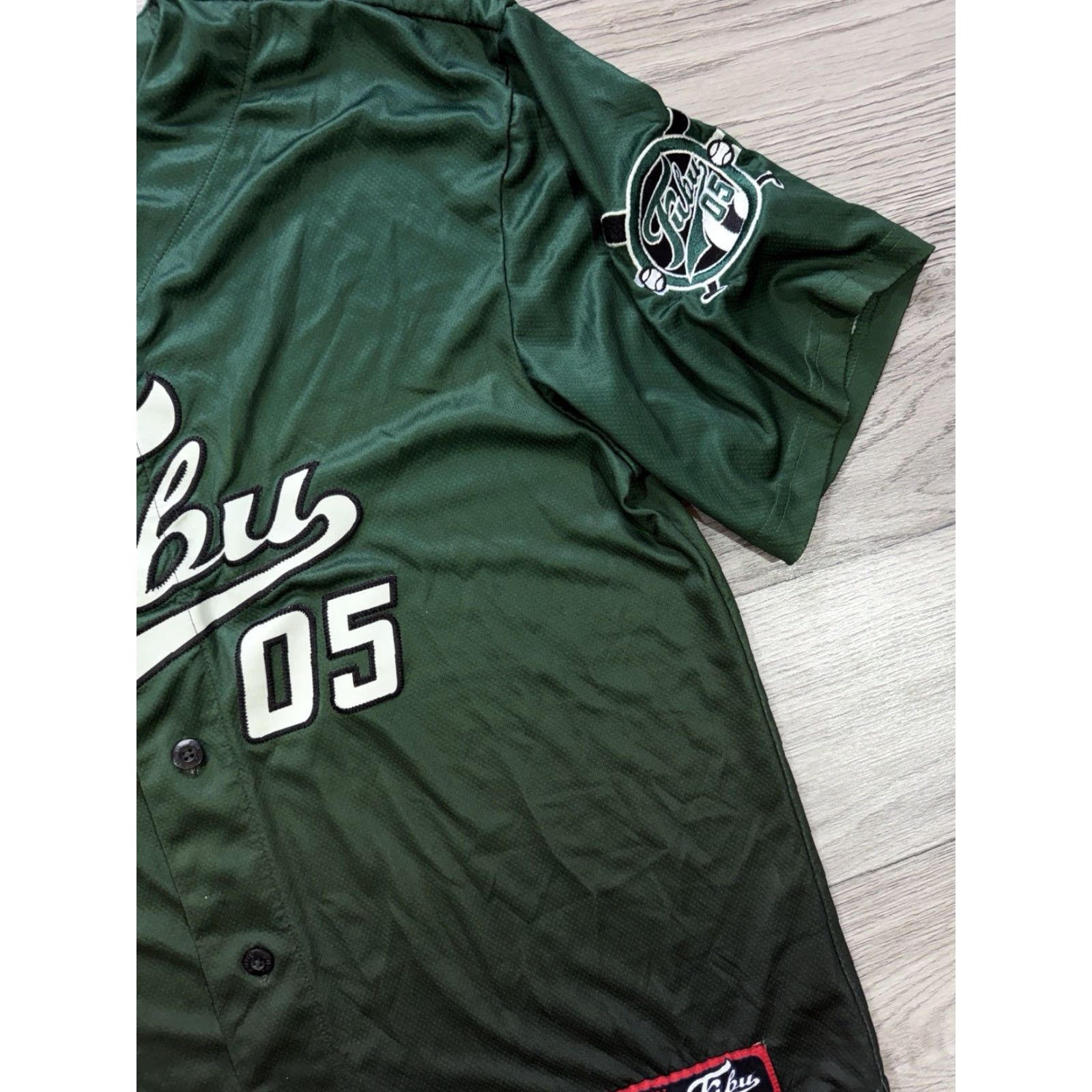 Fubu FUBU Green Baseball Jersey Shirt Hip Hop Y2K Men’s L Large Short Sleeve T-Shirt Shirts Mens 90s Sports Color Green Size US L / EU 52-54 / 3 - 6 Thumbnail