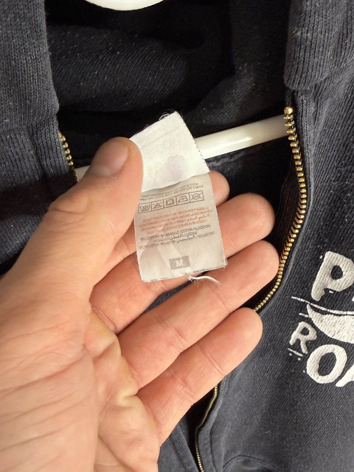 Fruit Of The Loom Vintage Papa Roach Hoodie size M Size US M / EU 48-50 / 2 - 11 Thumbnail
