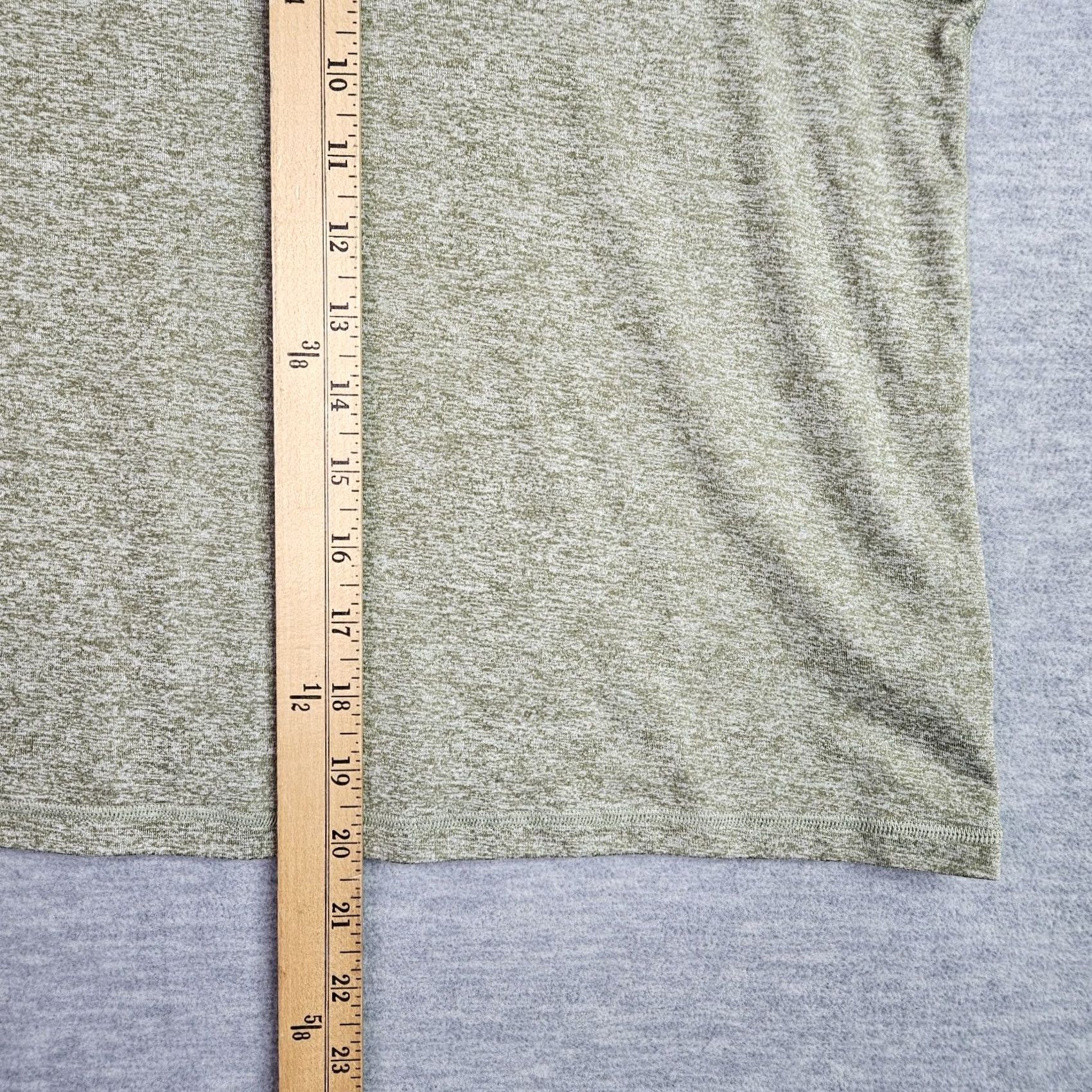 Athleta Athleta Tank Womens Sage Green Workout Gym Tank Top S Sleeveless Regular Size S Green Solid 40s? Size S / US 4 / IT 40 - 4 Thumbnail