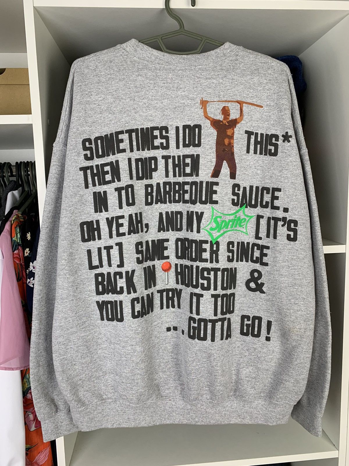 Travis Scott 2020 Travis Scott x McDonald's Cactus Jack Sweatshirt Size US L / EU 52-54 / 3 - 16 Thumbnail