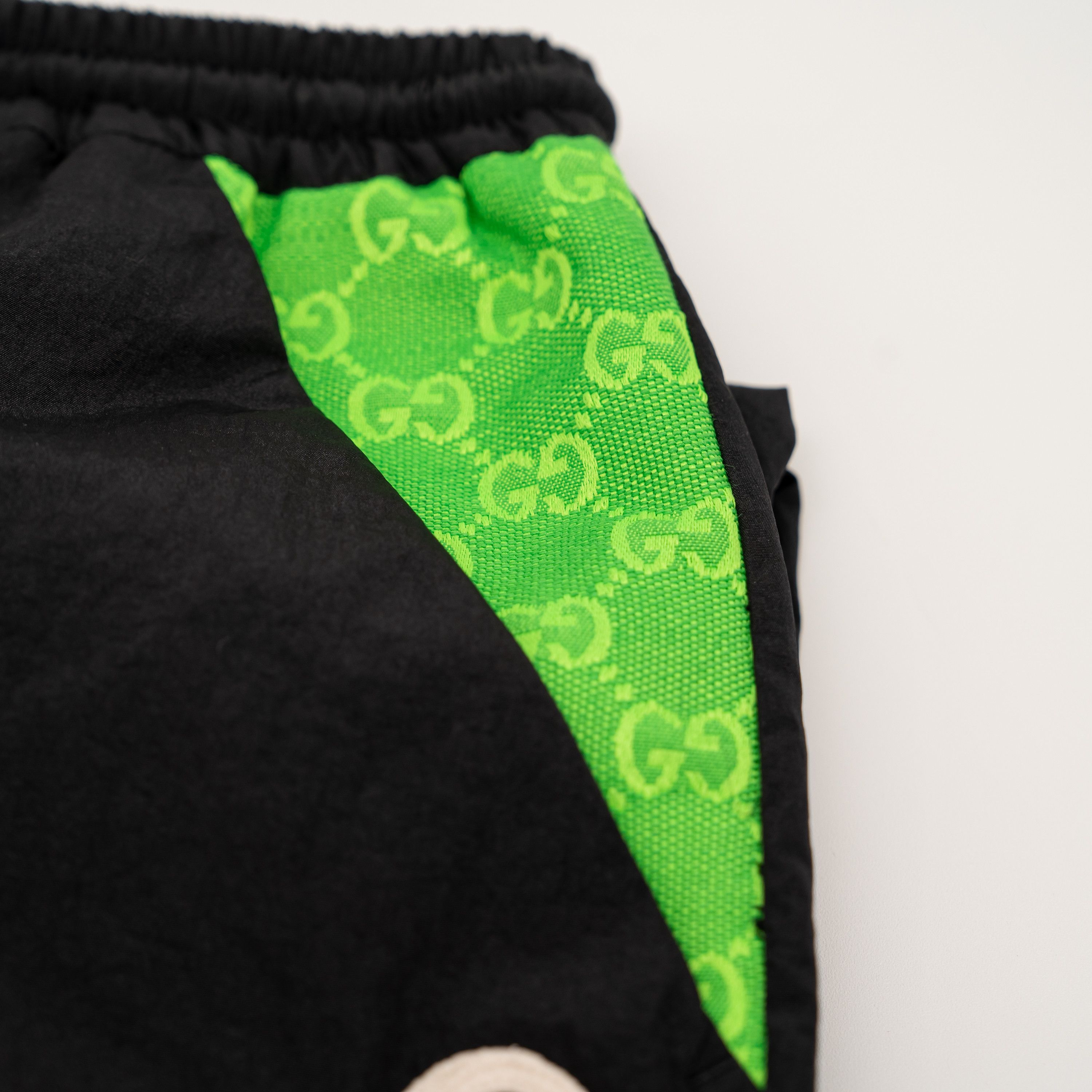 Gucci Gucci Nylon Pants With GG Patch Black Green Pockets Size 28" / US 6 / IT 42 - 9 Thumbnail